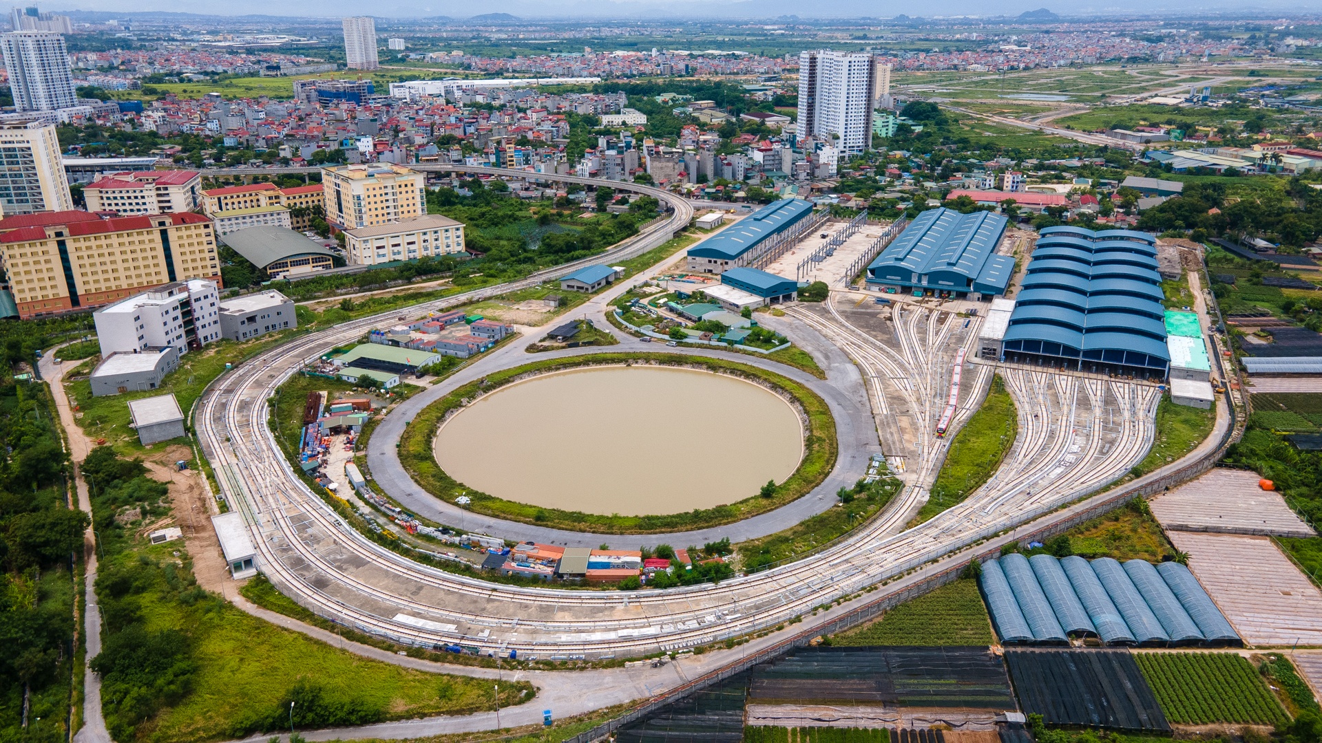 Chay thu tau tren cao Nhon - Ga Ha Noi anh 2