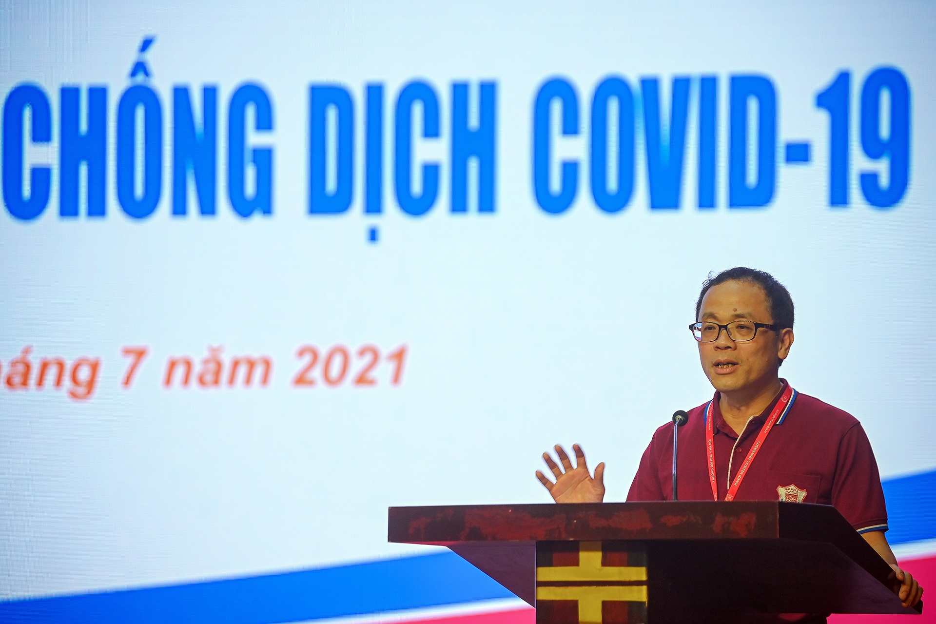 Sinh vien Dai hoc Y Ha Noi chi vien Binh Duong anh 1