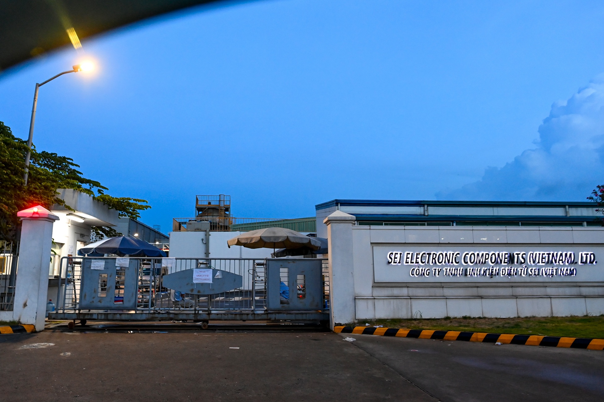 Phong toa cong ty o Ha Noi anh 2