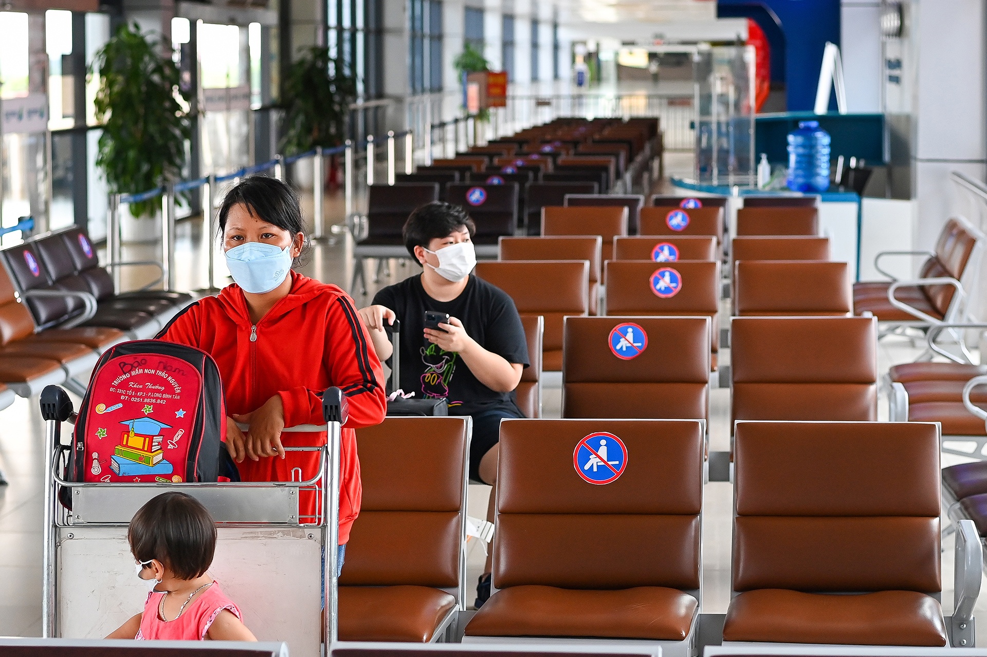 Xet nghiem Covid-19 tai san bay Noi Bai anh 7