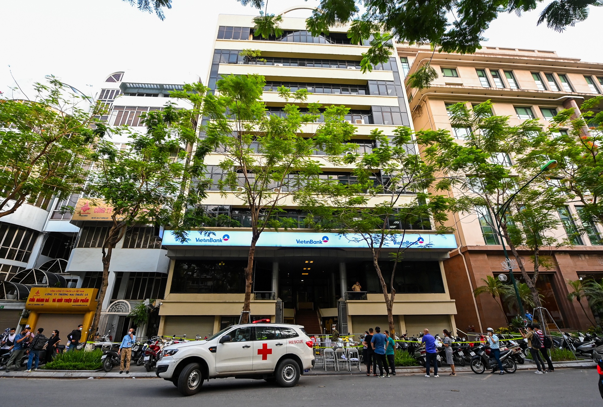 Phong toa hang loat dia diem o Ha Noi anh 1