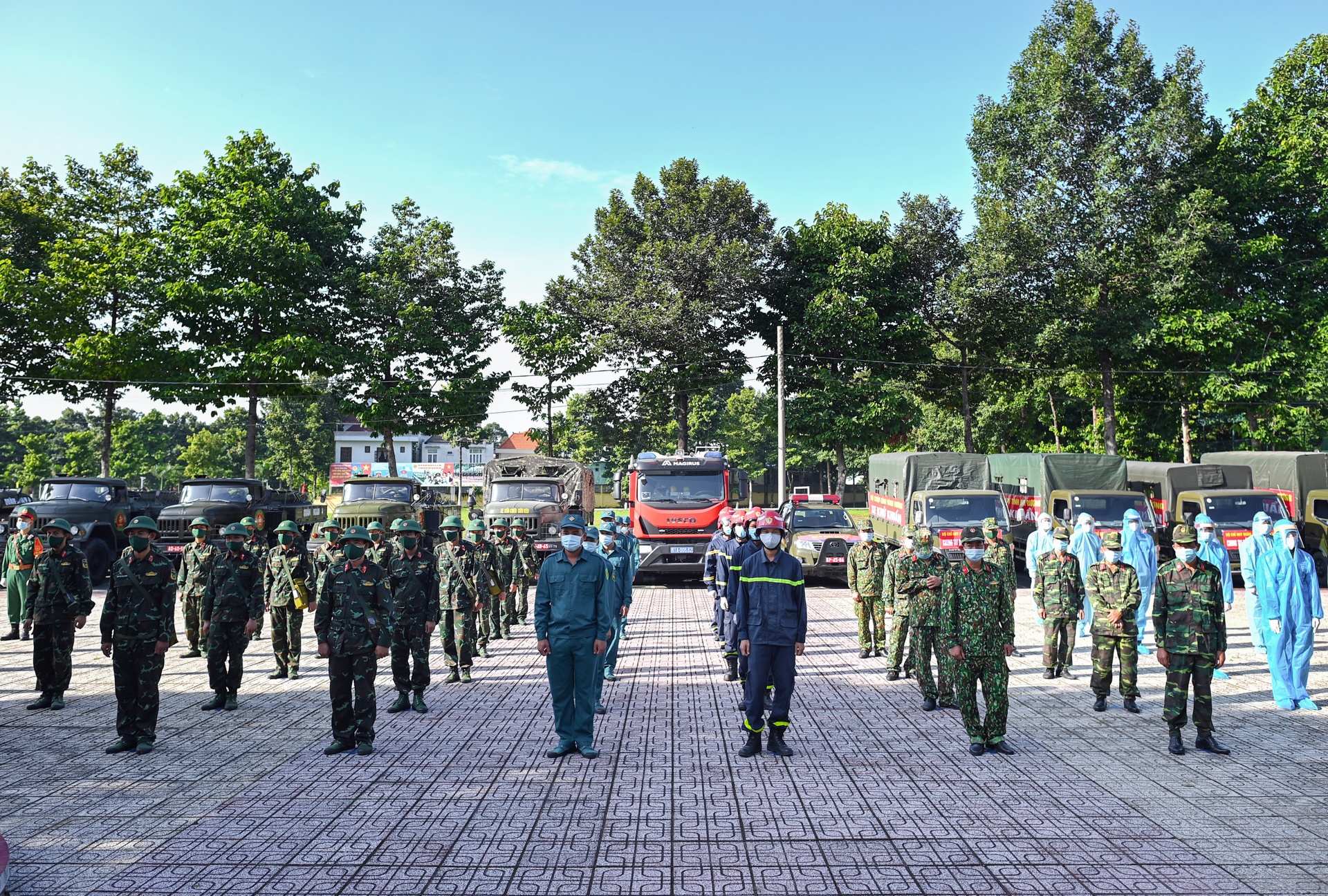 Phun khu khuan tinh Binh Duong anh 1
