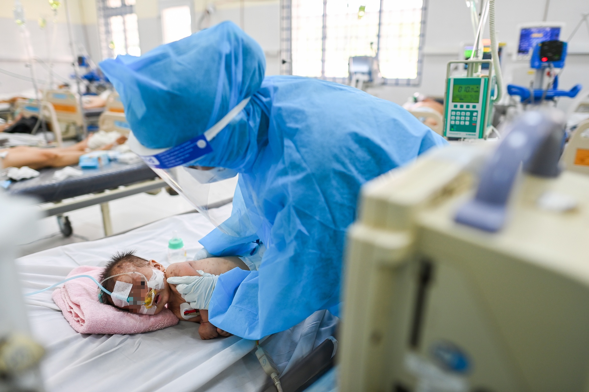 Trung tam hoi suc Covid-19 o Binh Duong anh 10