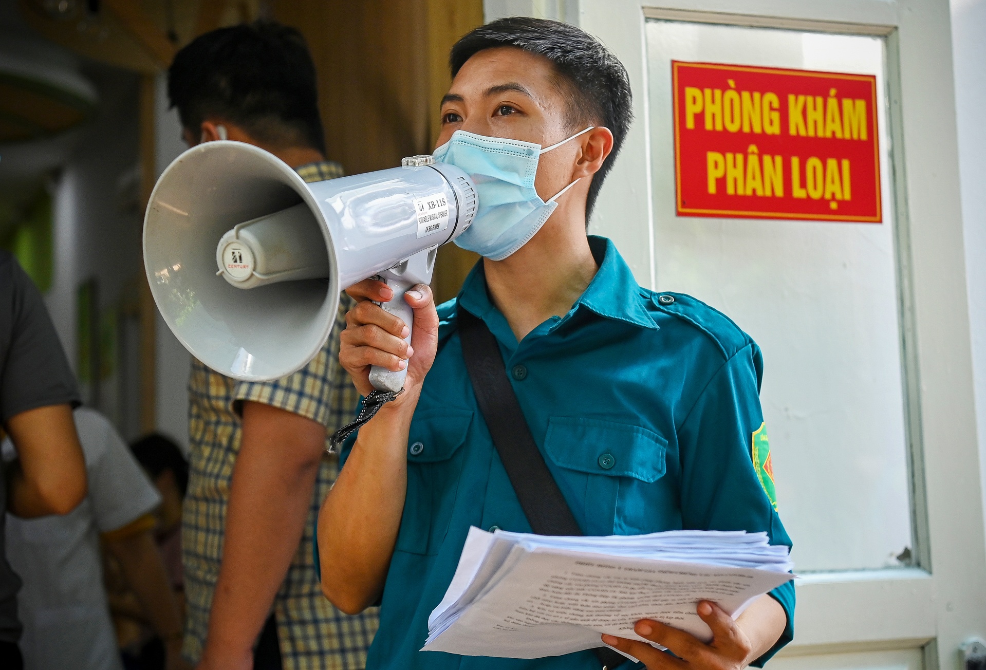 Dân Hà Nội đi tiêm vaccine phòng Covid-19 ảnh 3 Dan Ha Noi di tiem vaccine phong Covid-19 anh 3