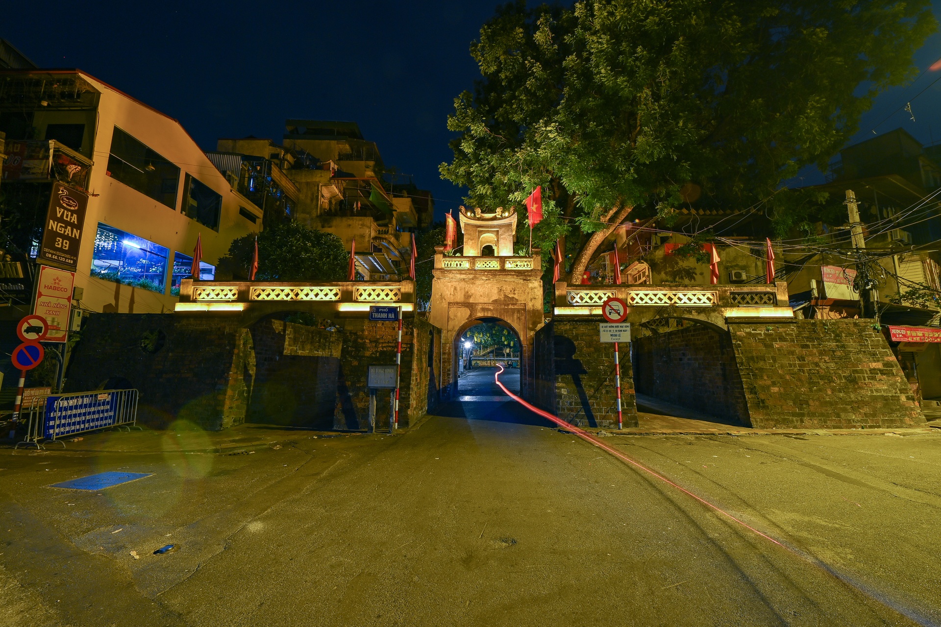 Duong pho Ha Noi vang ve anh 11