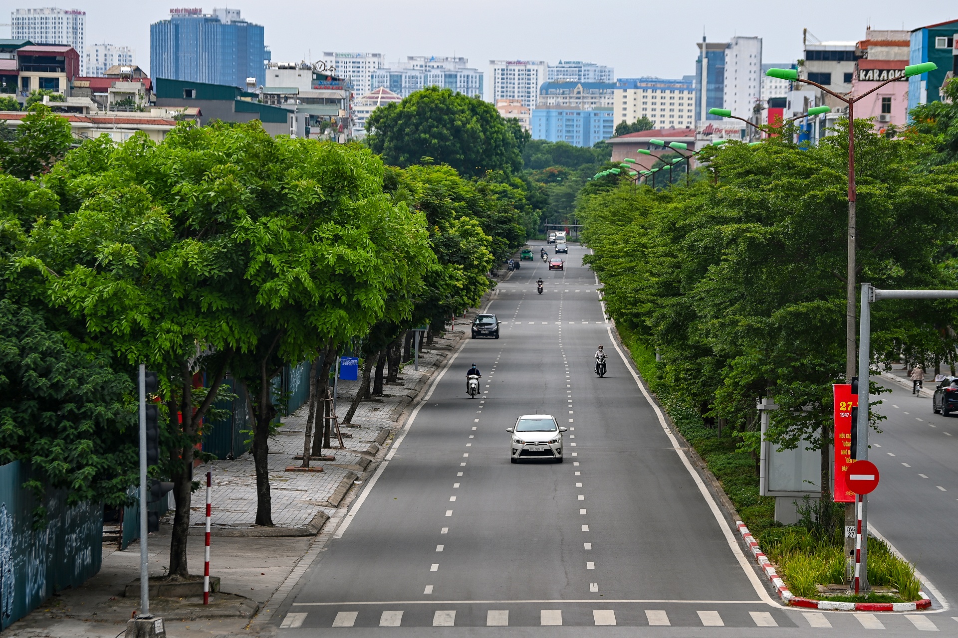 Đường phố Hà Nội sau lệnh giãn cách ảnh 2 Duong pho Ha Noi sau lenh gian cach anh 2