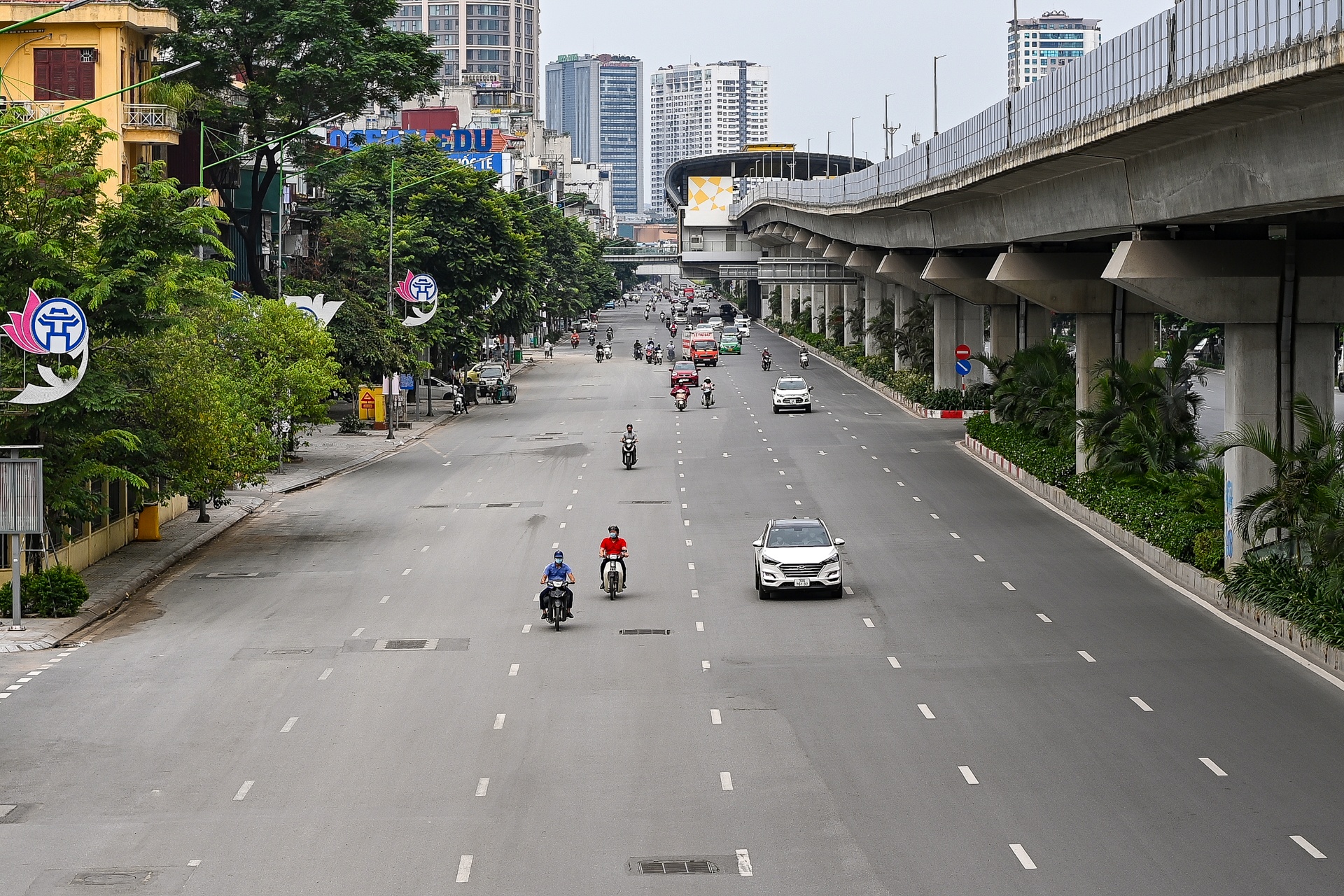 Đường phố Hà Nội sau lệnh giãn cách ảnh 4 Duong pho Ha Noi sau lenh gian cach anh 4