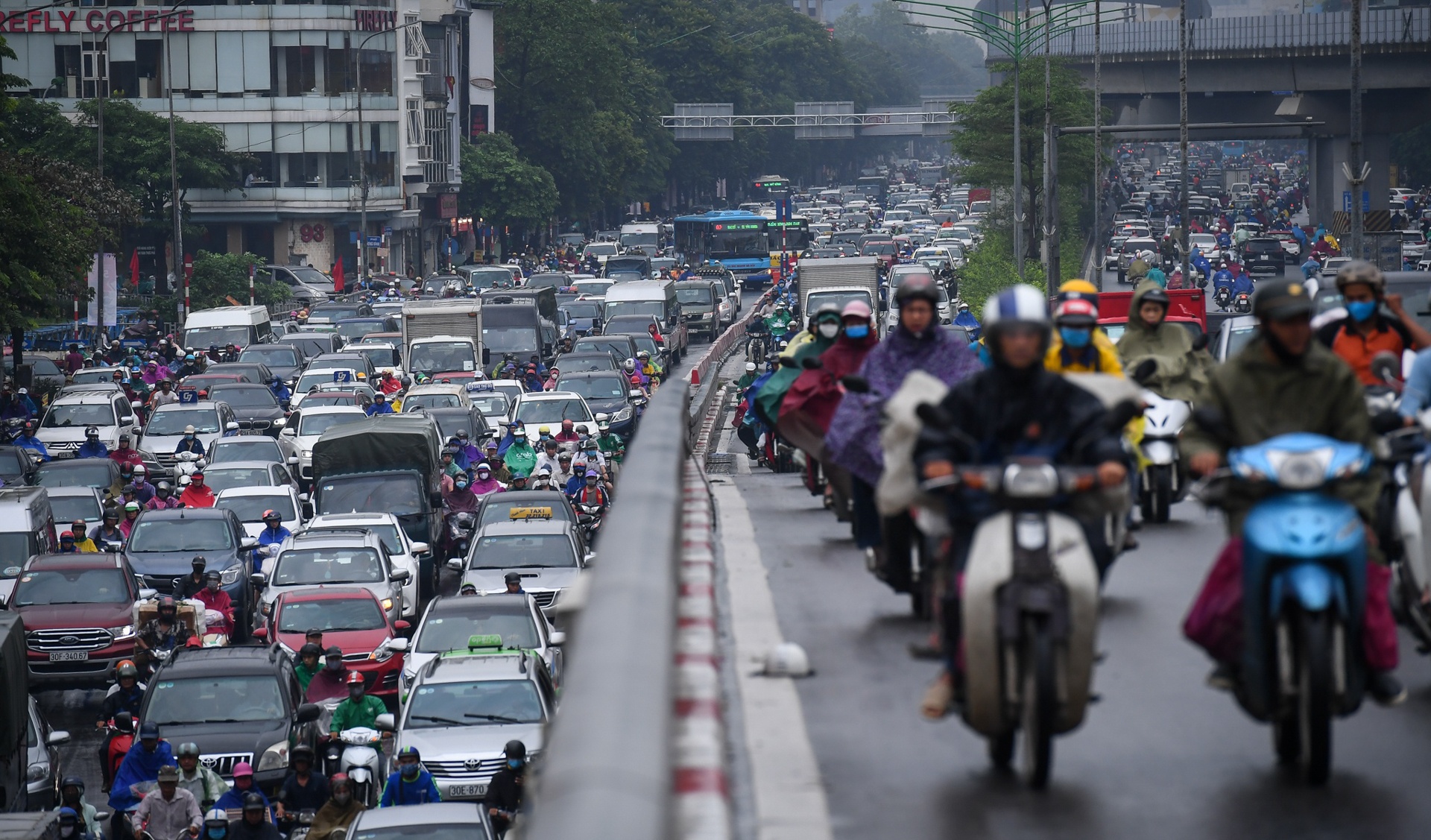 Đường phố Hà Nội sau lệnh giãn cách ảnh 5 Duong pho Ha Noi sau lenh gian cach anh 5