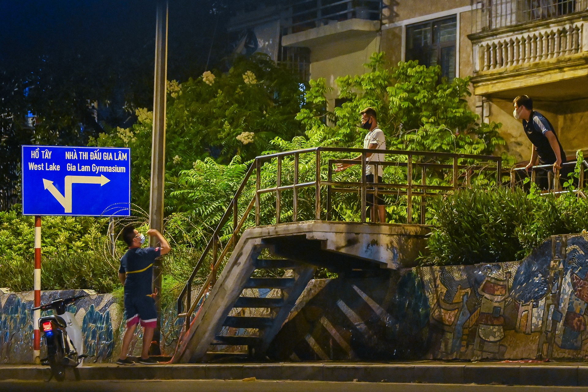 Treo rao tron khoi khu cach ly o Ha Noi anh 7