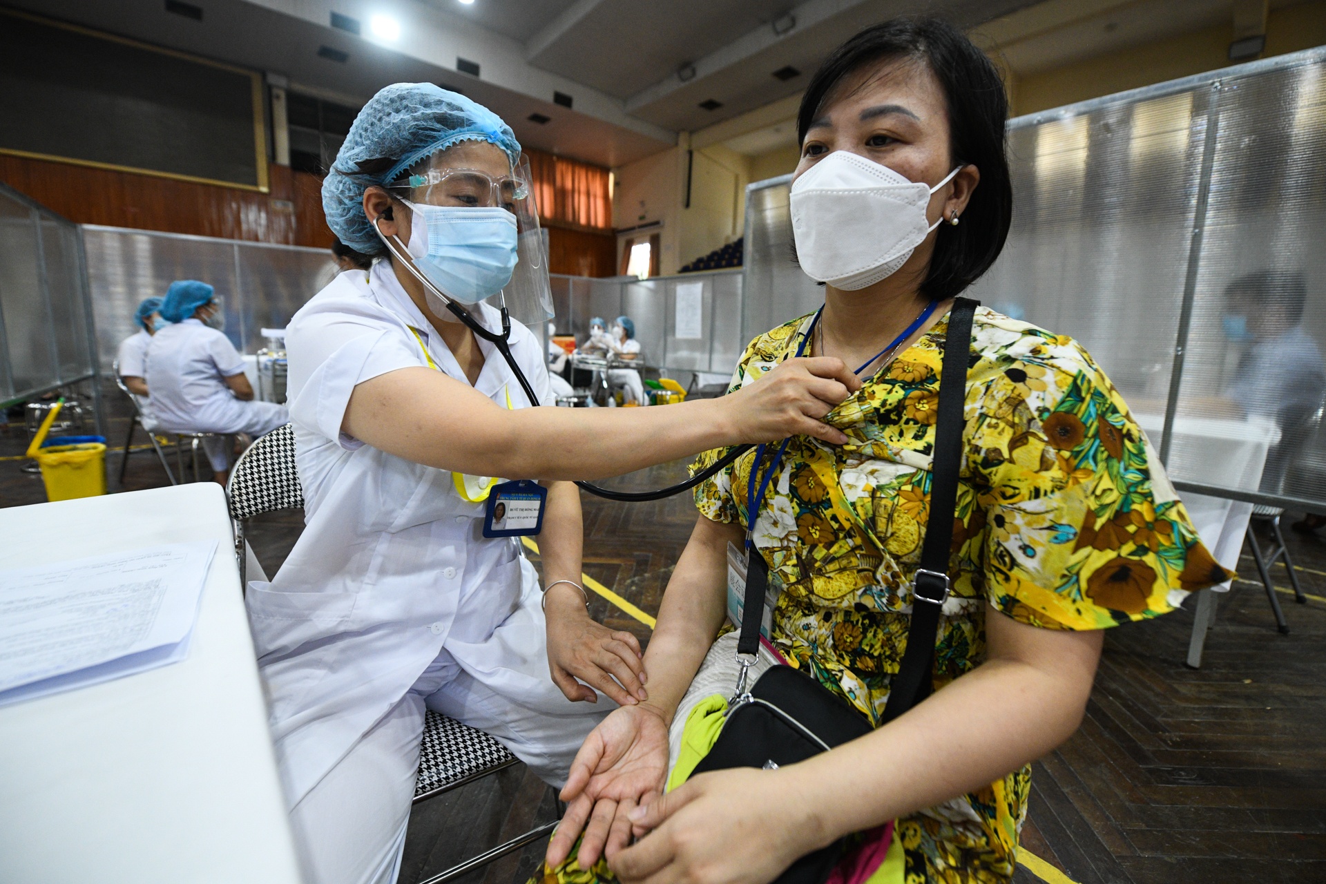 Tiem vaccine Covid-19 o Ha Noi anh 2