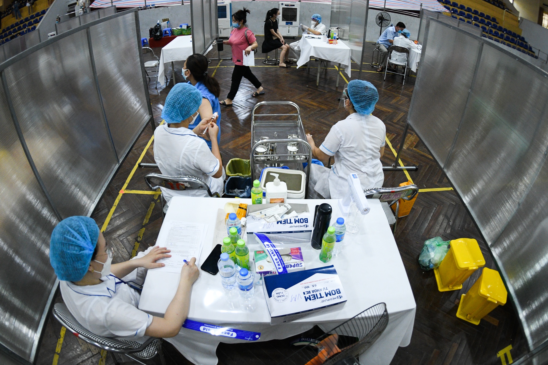 Tiem vaccine Covid-19 o Ha Noi anh 6