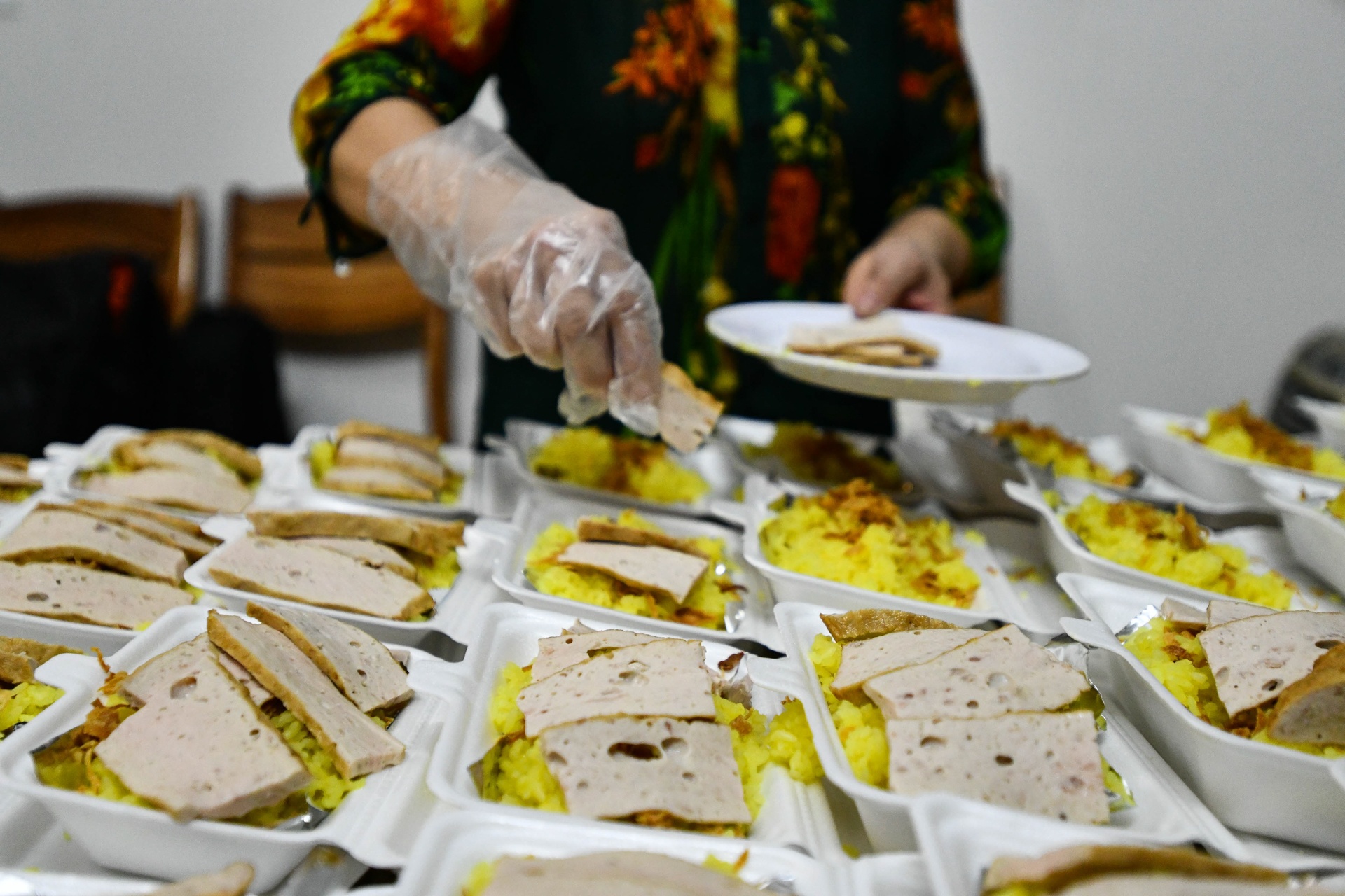 Bua com tinh nghia tai chot kiem dich Ha Noi anh 10