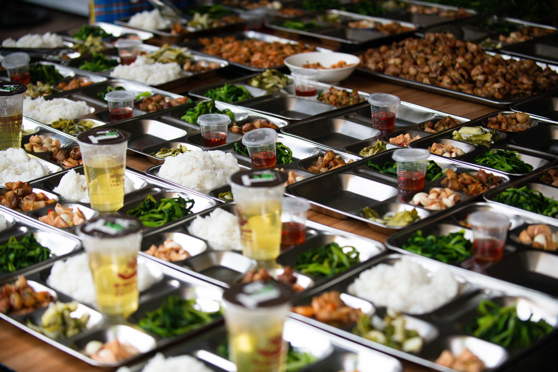 Bua com tinh nghia tai chot kiem dich Ha Noi anh 1