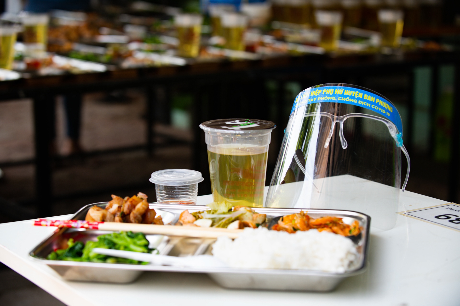 Bua com tinh nghia tai chot kiem dich Ha Noi anh 6