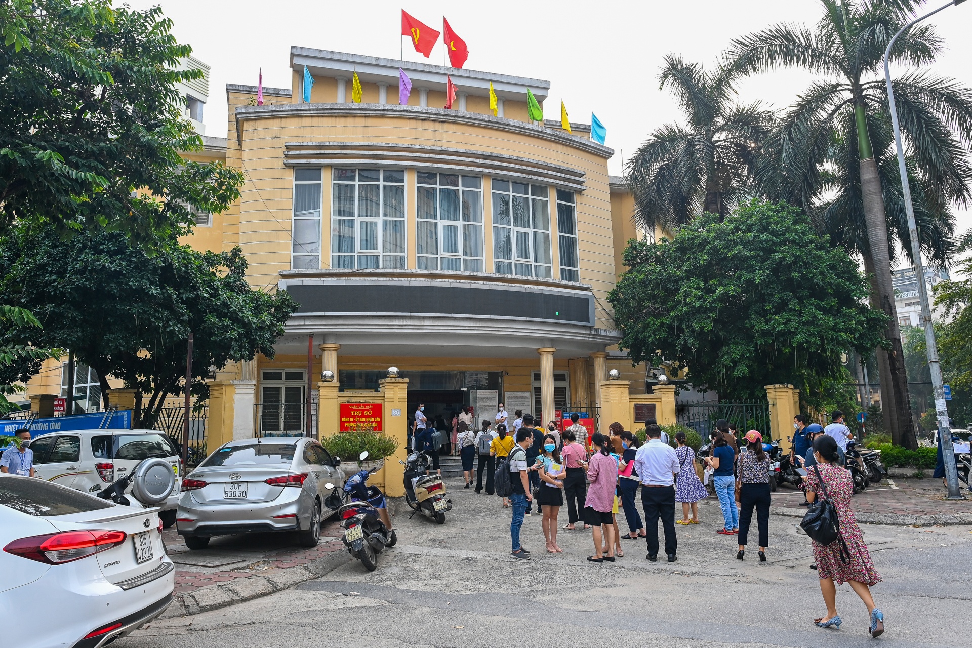 Xep hang xin giay di duong theo quy dinh moi anh 1