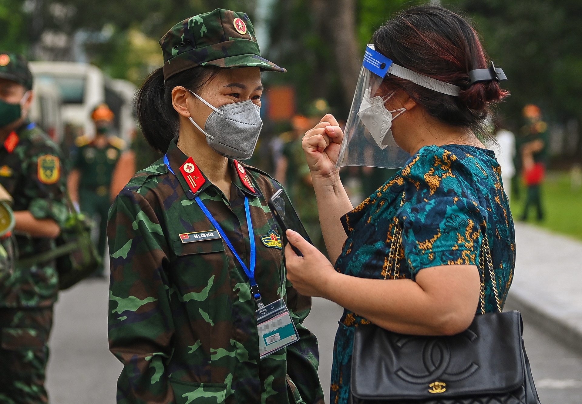 Chien si quan y vao Nam chong dich anh 9