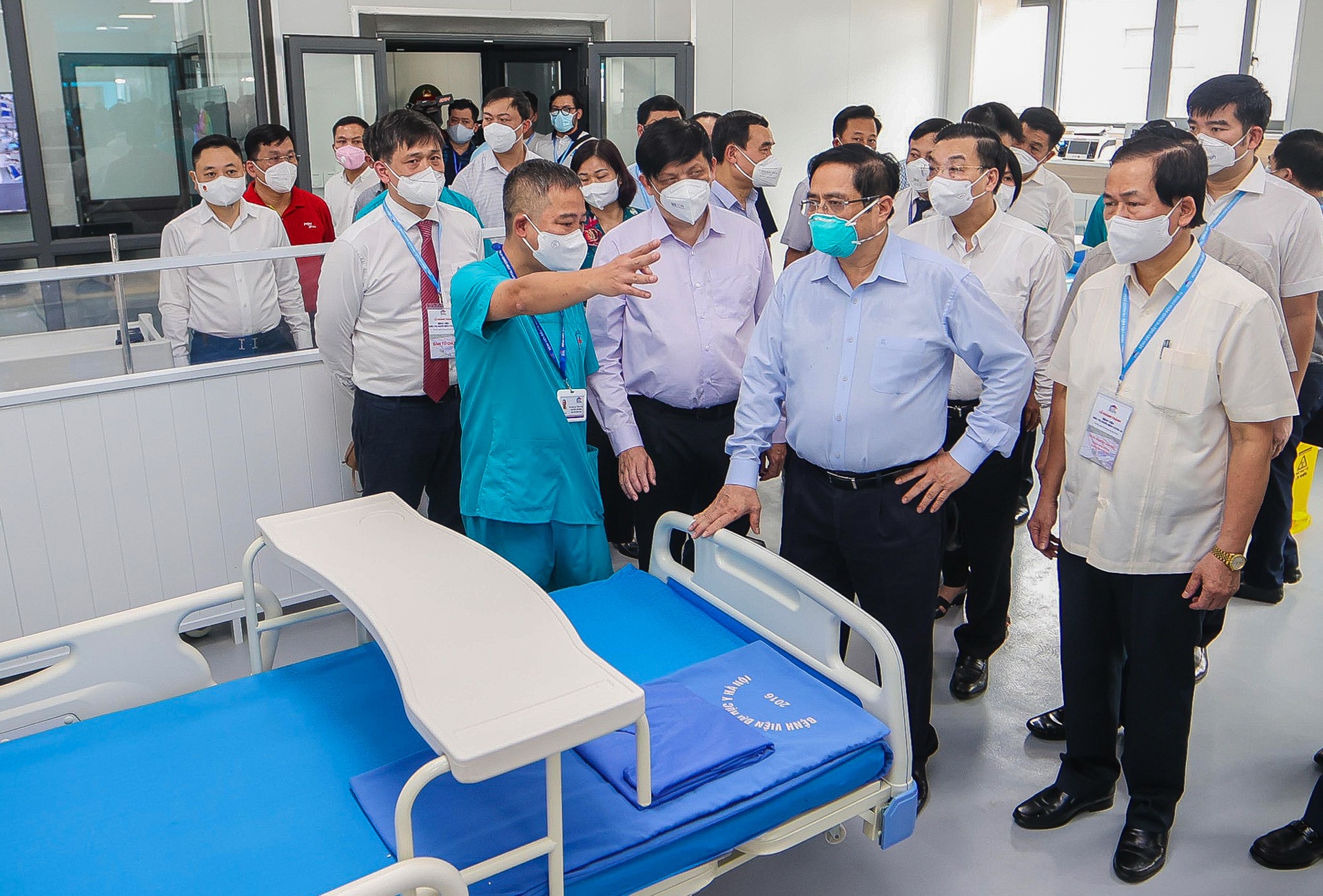 Benh vien Covid-19 o Ha Noi anh 4