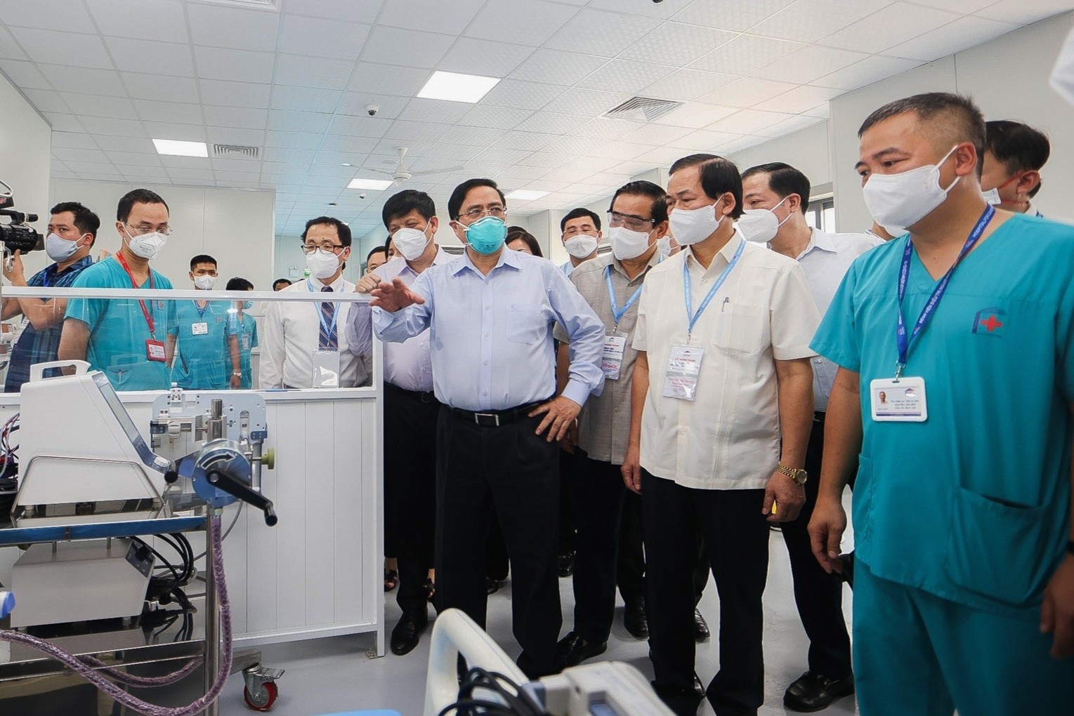 Khanh thanh benh vien chuyen dieu tri benh nhan Covid-19 nang o Ha Noi hinh anh