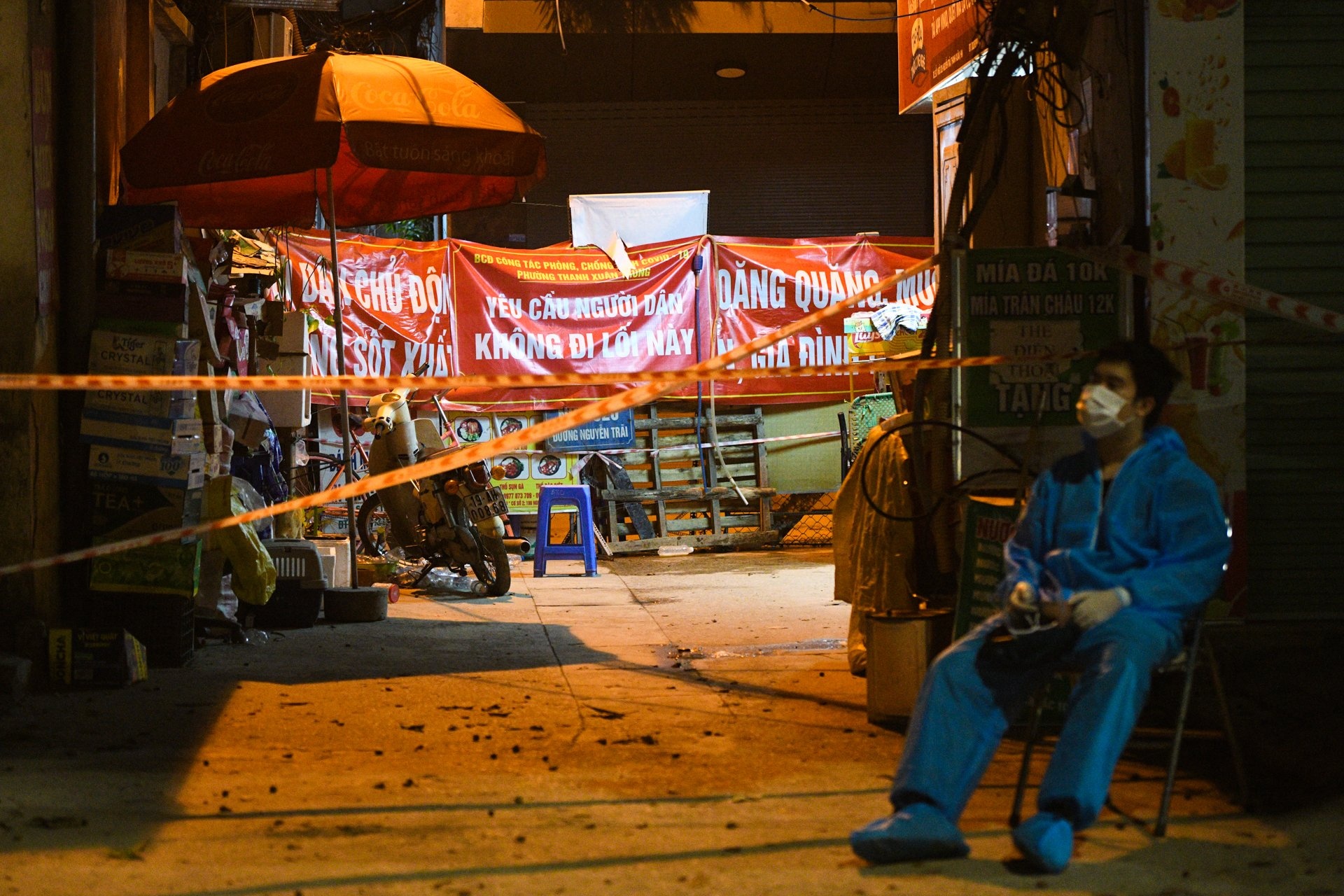 Di doi nguoi dan o o dich Thanh Xuan Trung anh 3