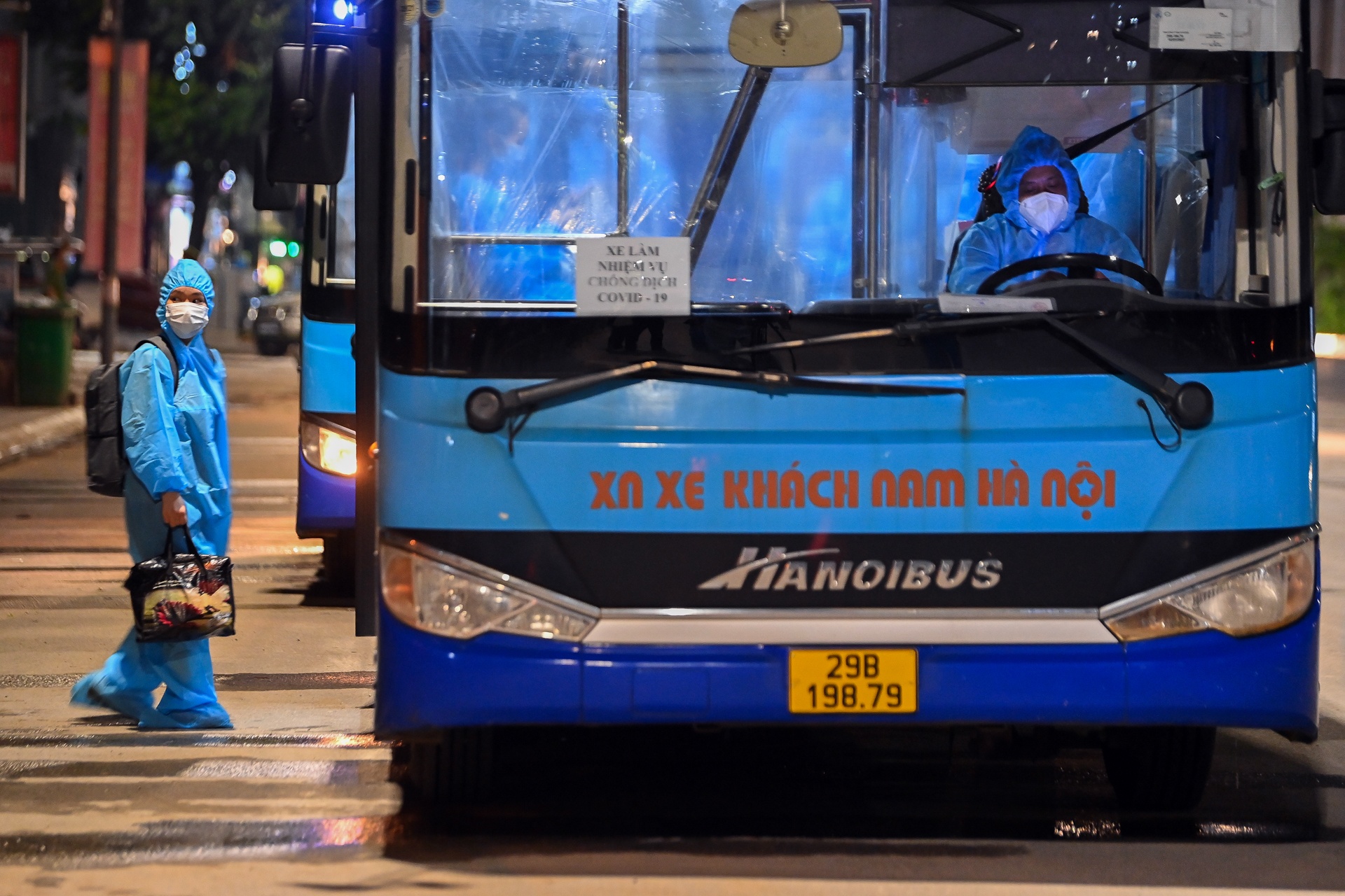 Di doi nguoi dan o o dich Thanh Xuan Trung anh 4