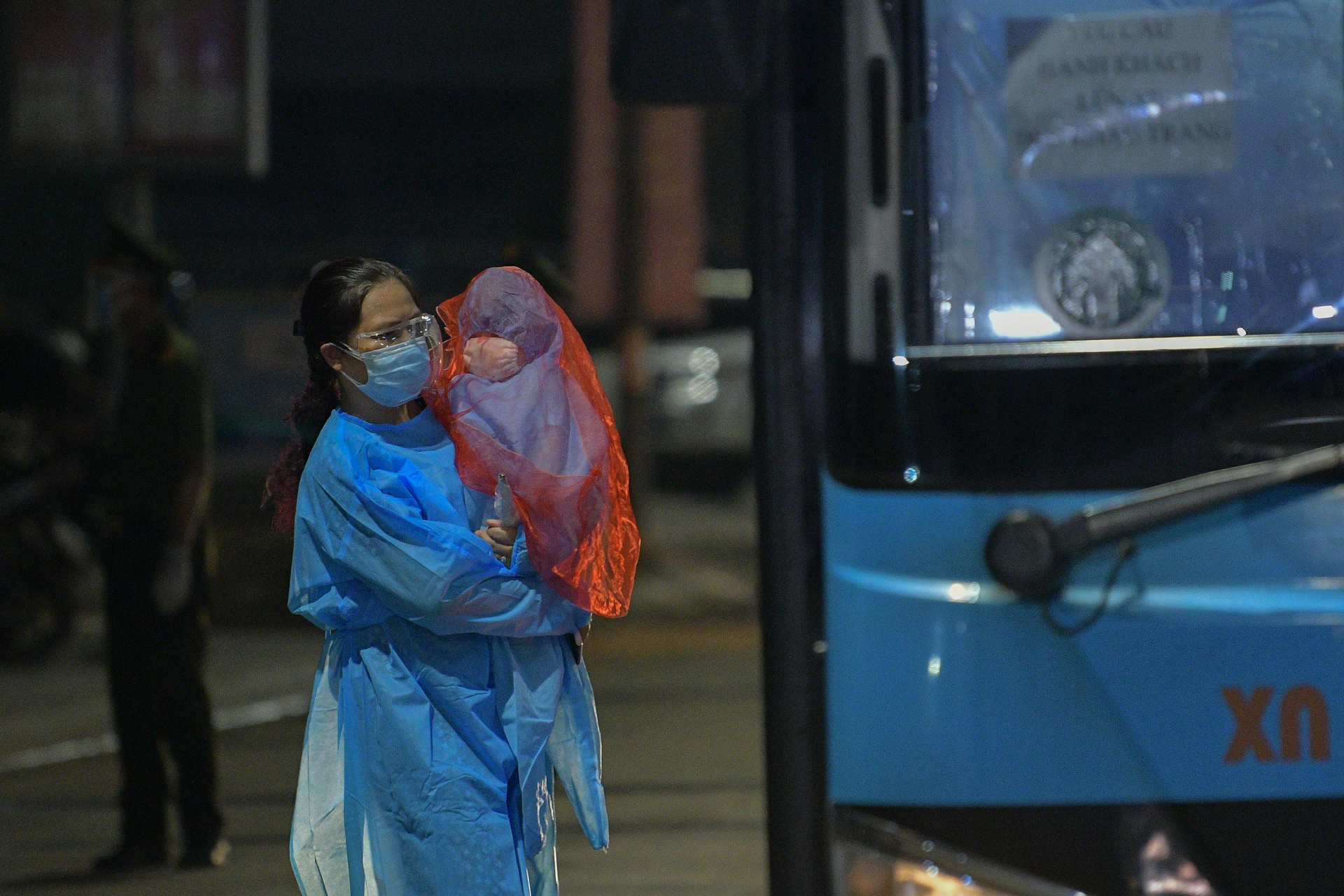 Di doi nguoi dan o o dich Thanh Xuan Trung anh 5