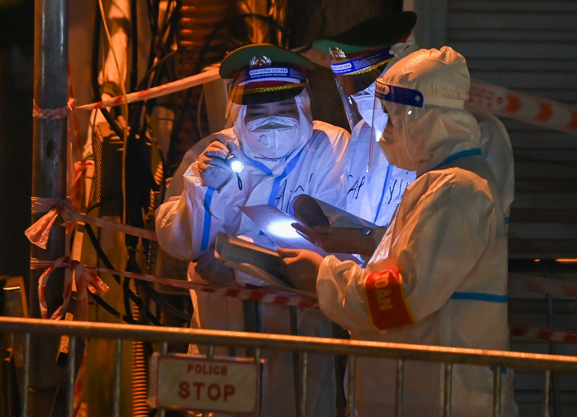 Di doi nguoi dan o o dich Thanh Xuan Trung anh 9