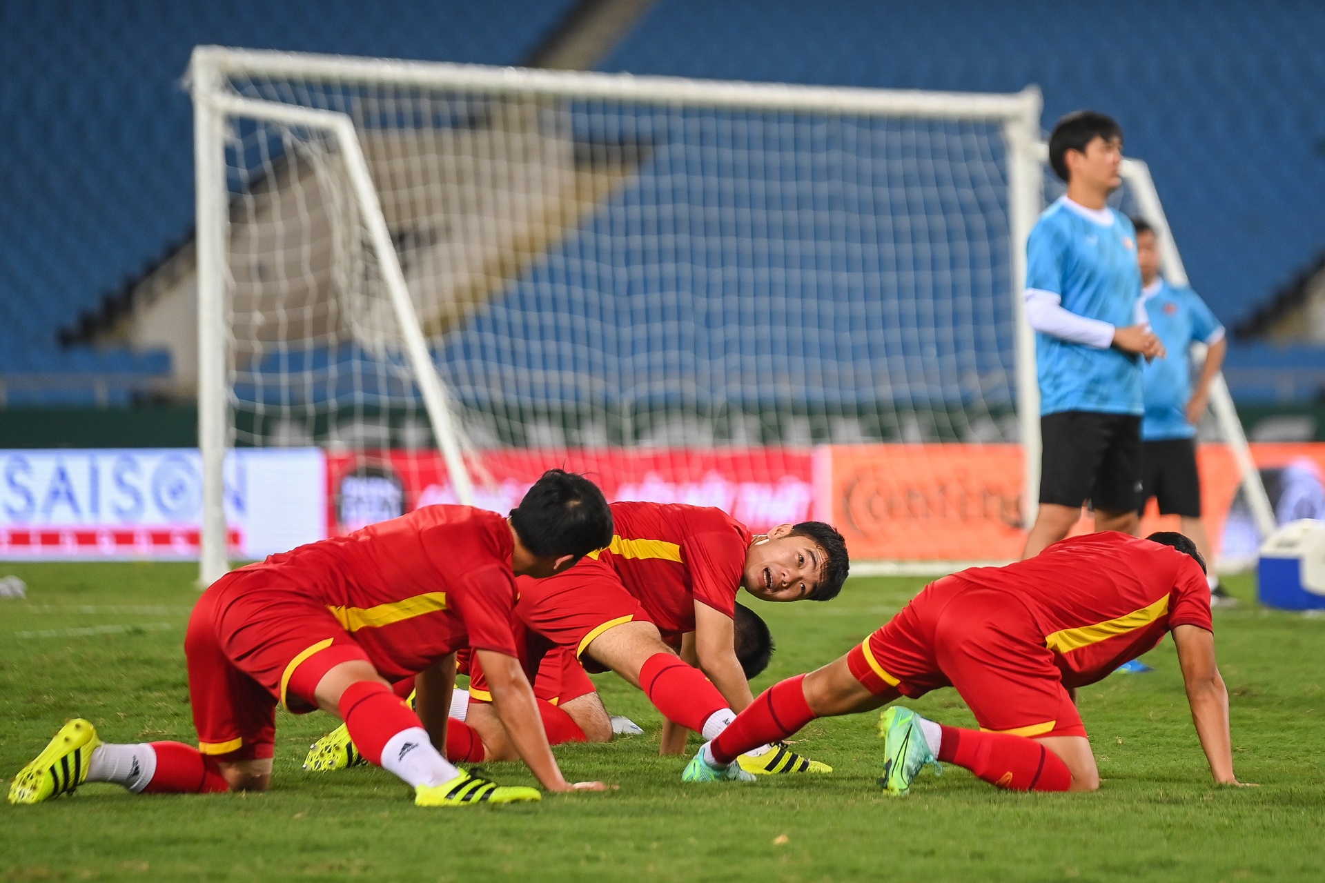 Doi tuyen Viet Nam luyen tap cho vong loai Worldcup anh 2