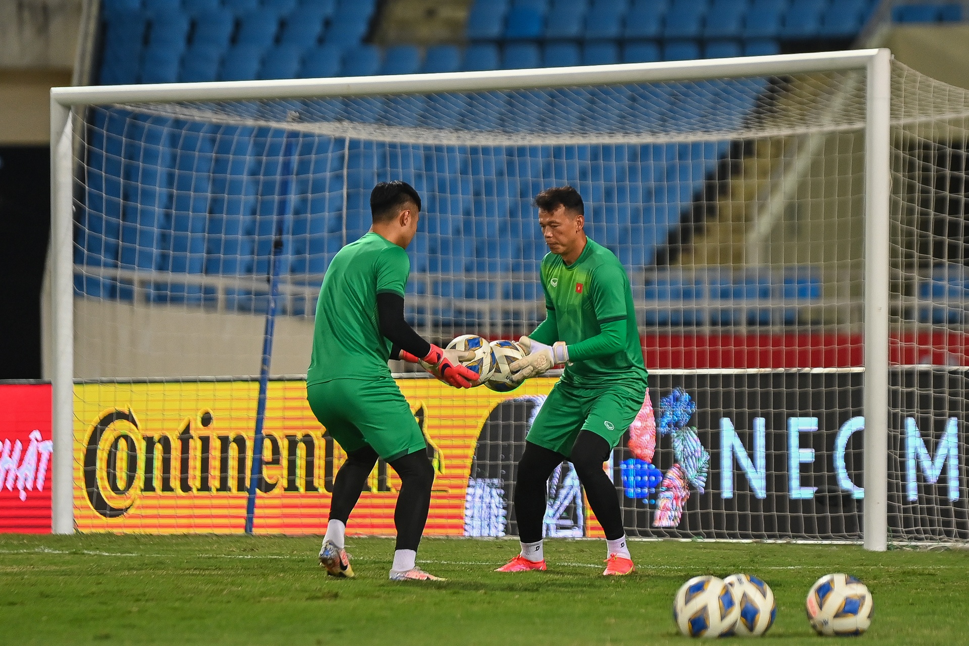 Doi tuyen Viet Nam luyen tap cho vong loai Worldcup anh 3