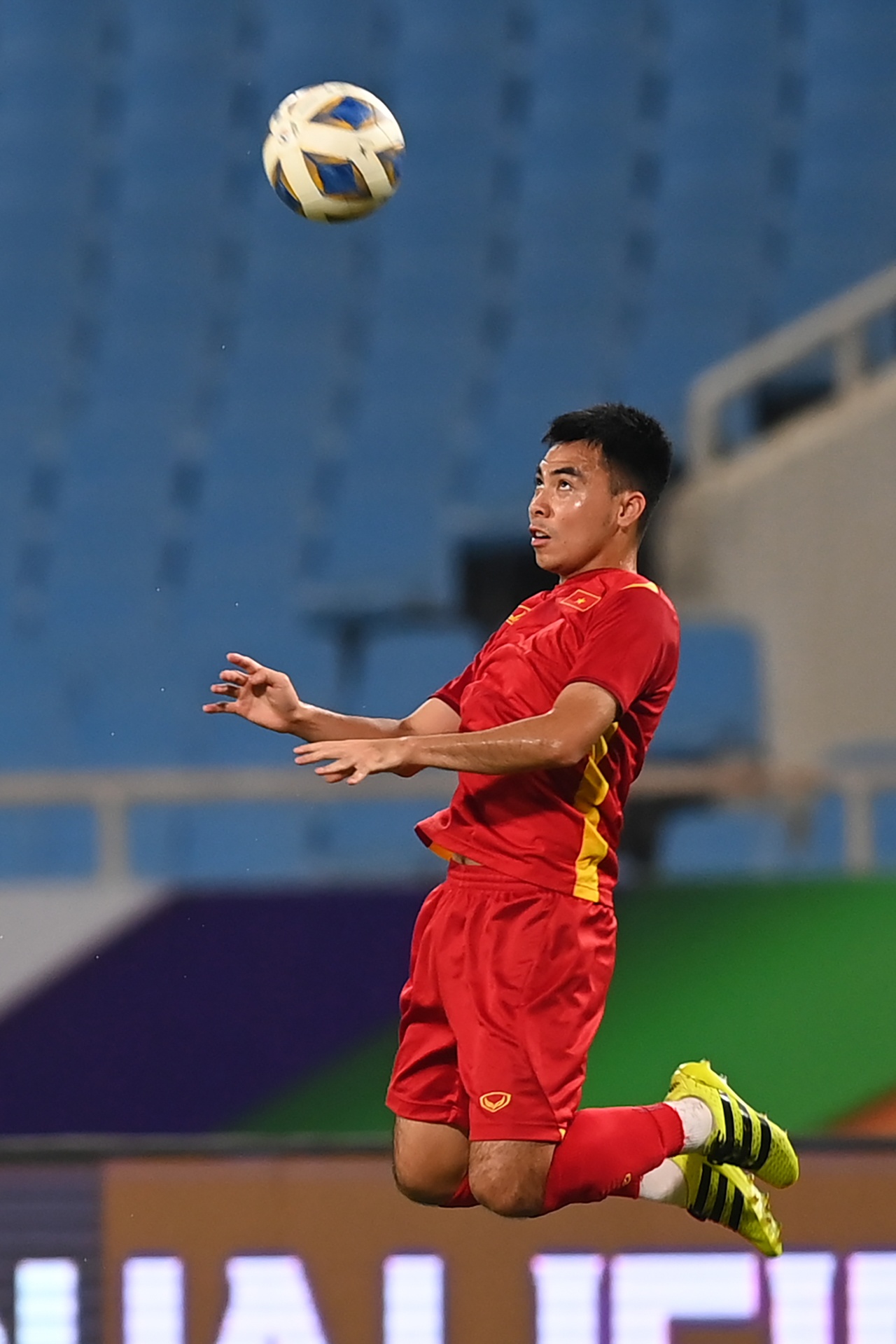 Doi tuyen Viet Nam luyen tap cho vong loai Worldcup anh 8