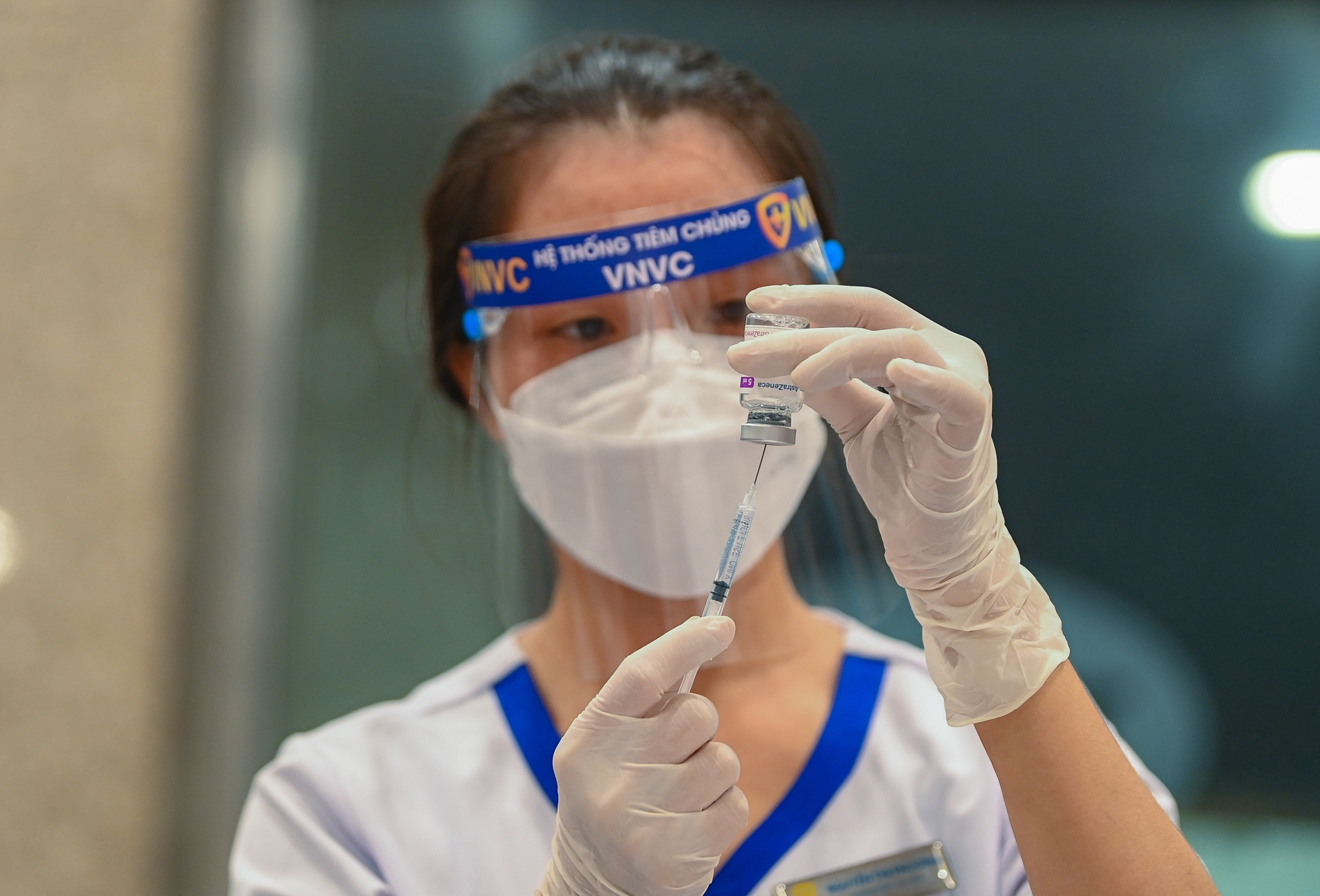 Tiem vaccine trong dem o Ha Noi anh 9