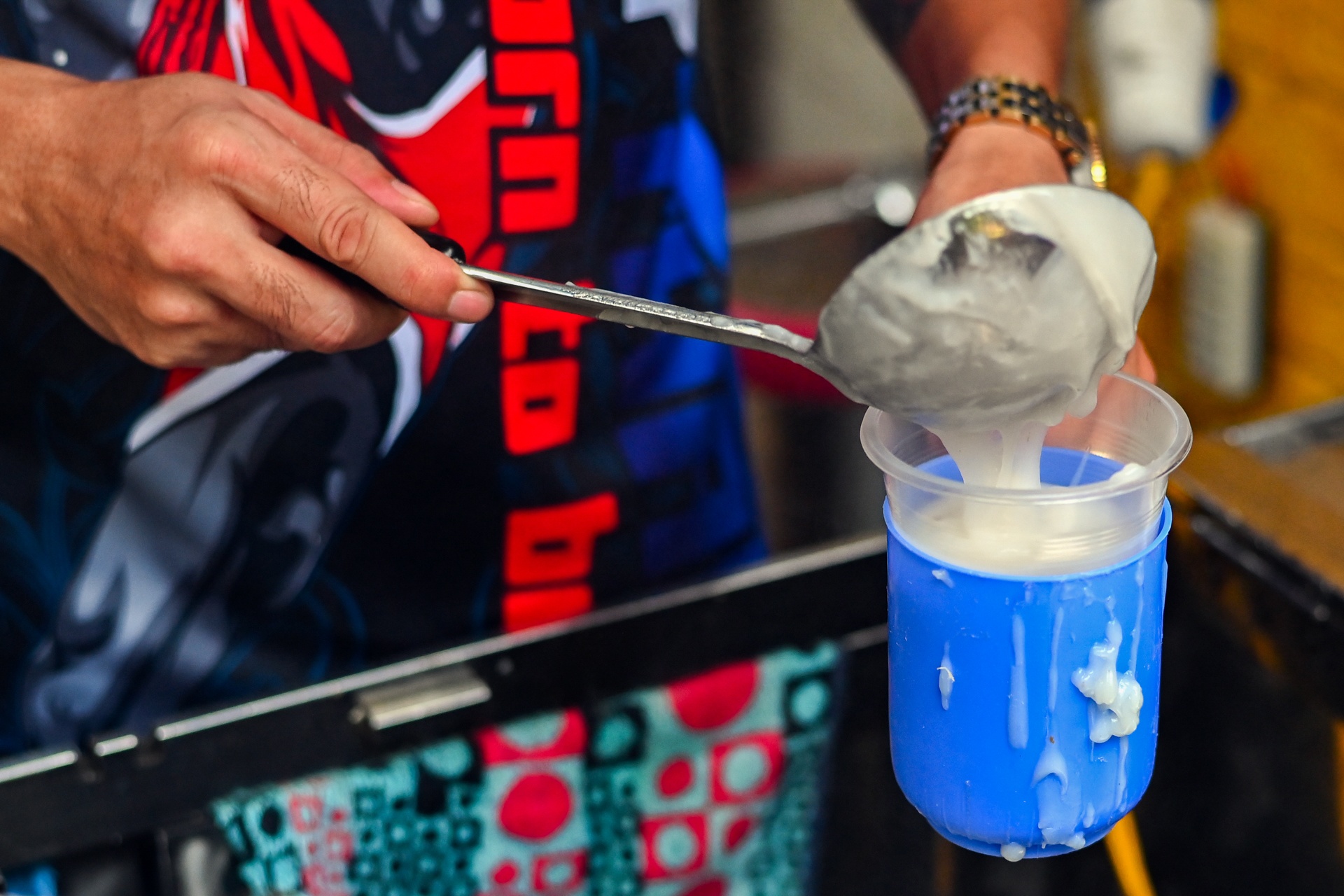 Ban 1.000 bat pho moi ngay phuc vu khach mang ve anh 9