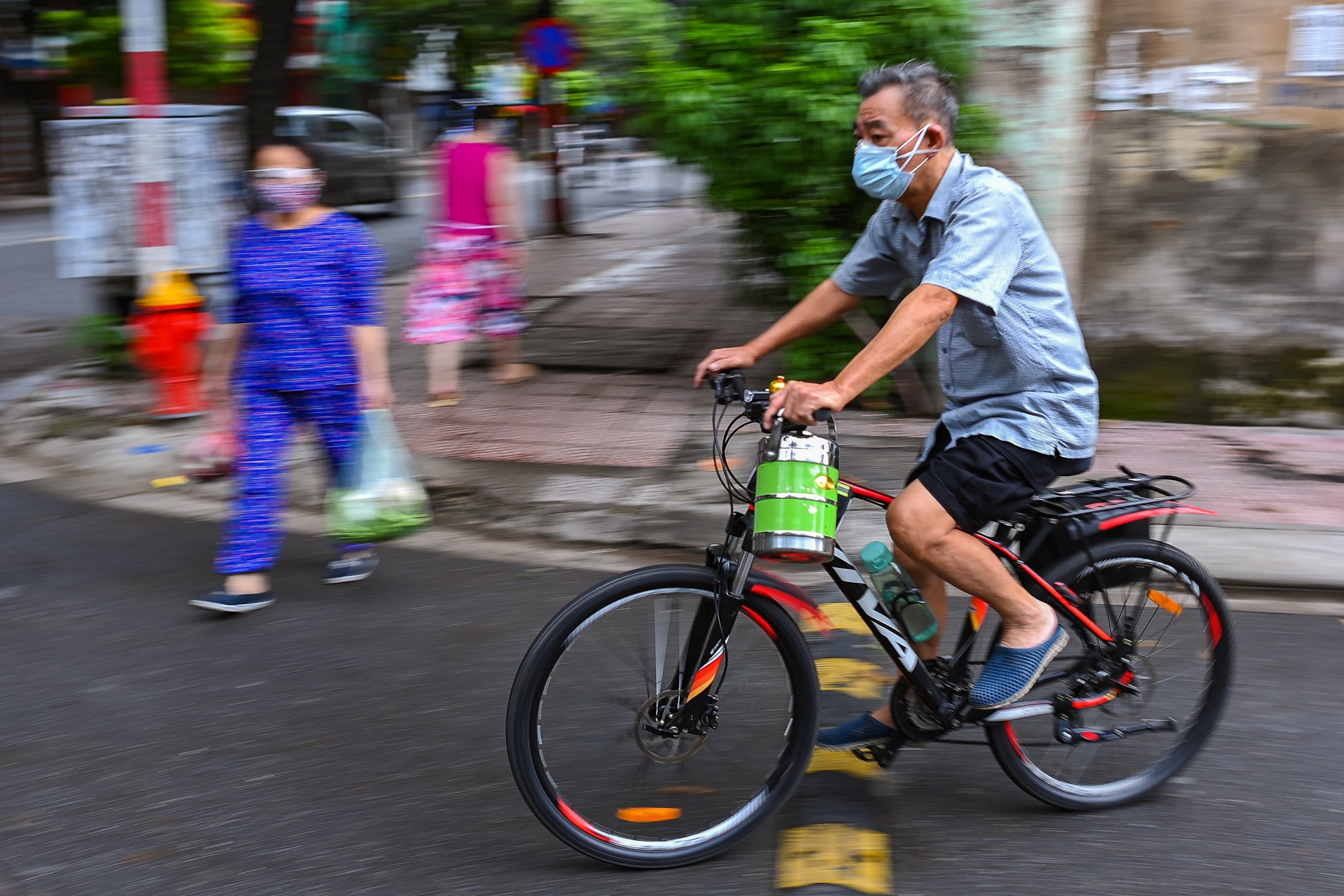 Ban 1.000 bat pho moi ngay phuc vu khach mang ve anh 10