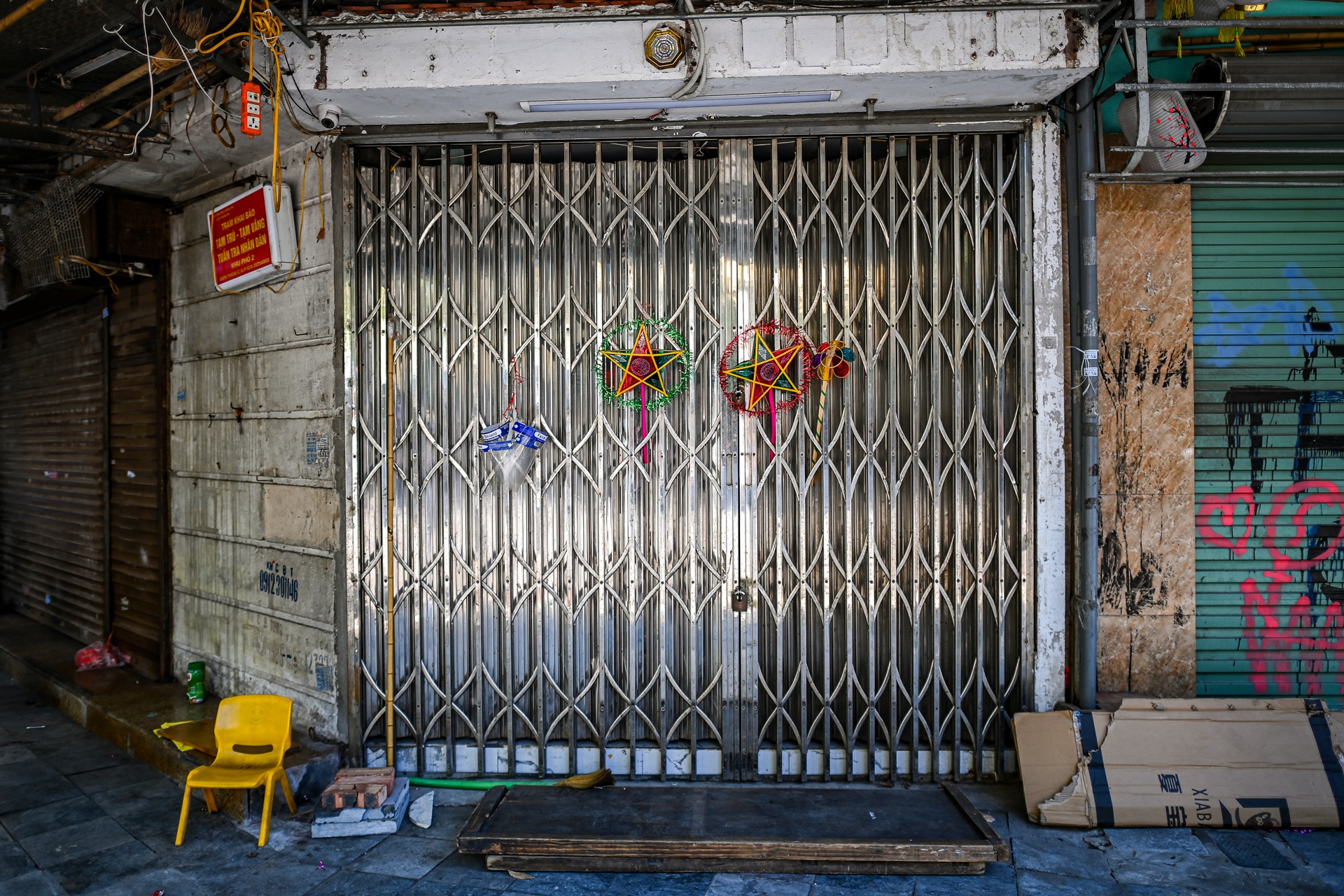 Ban chui do choi Trung pho Hang Ma anh 2