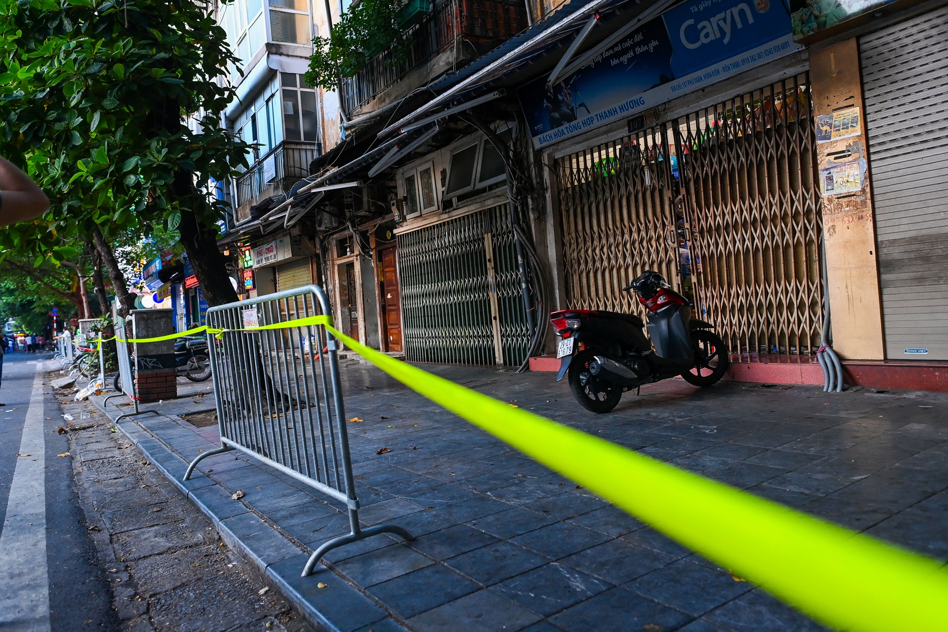 Phong toa benh vien Viet Duc anh 7