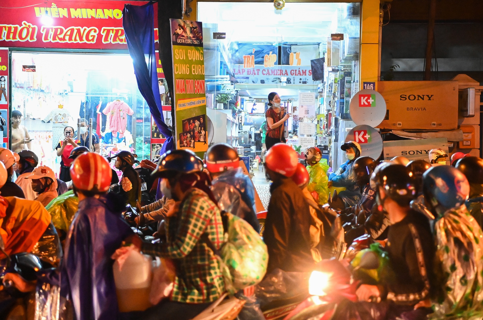 Nguoi dan ve que tranh dich anh 12