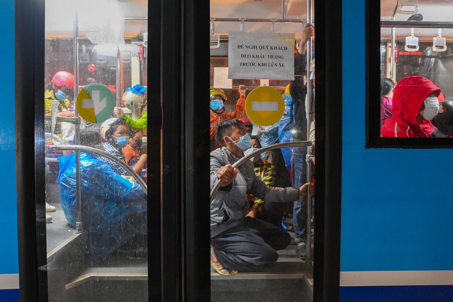 Nguoi dan ve que tranh dich anh 6