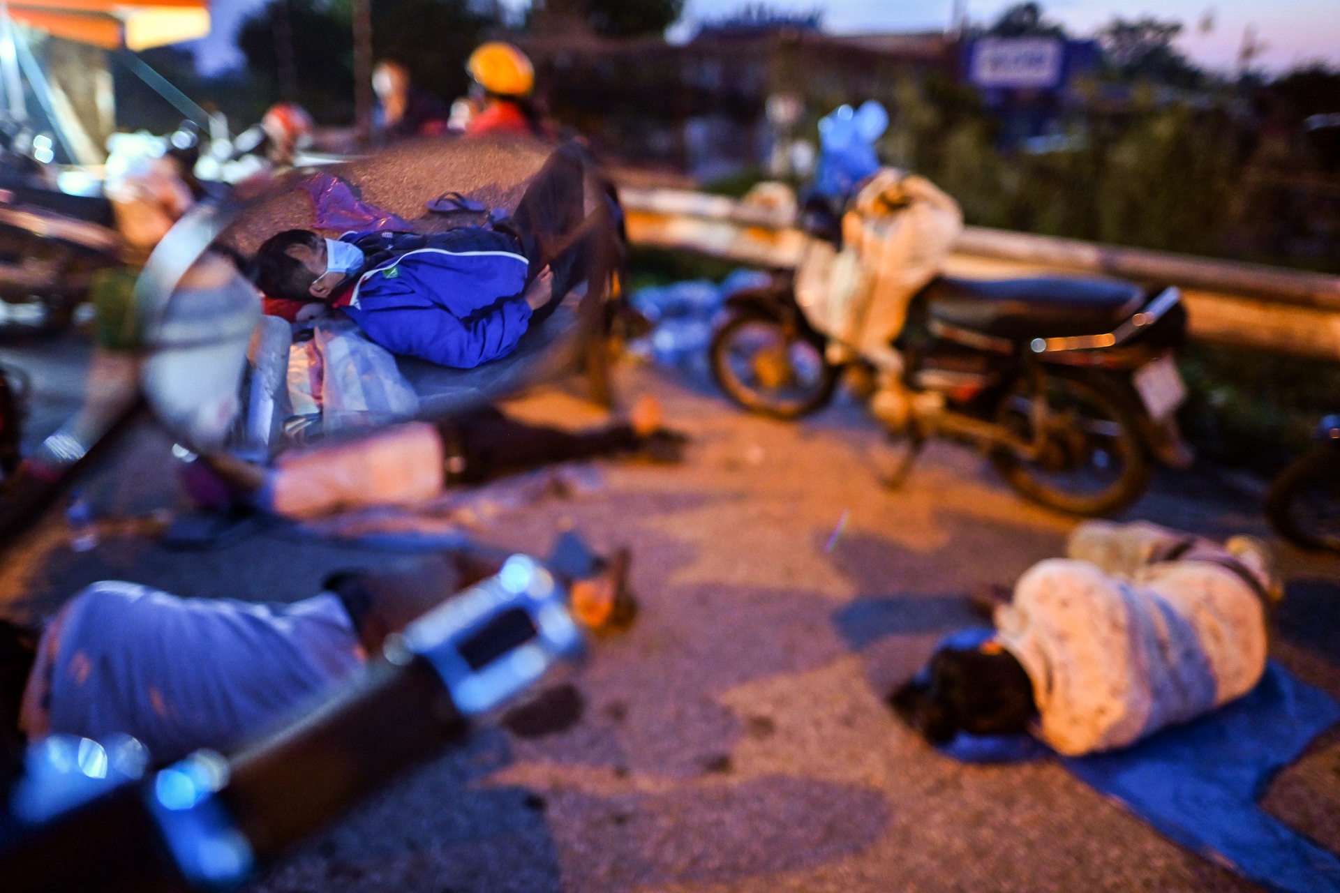 Nhung giac ngu tren duong hoi huong hinh anh