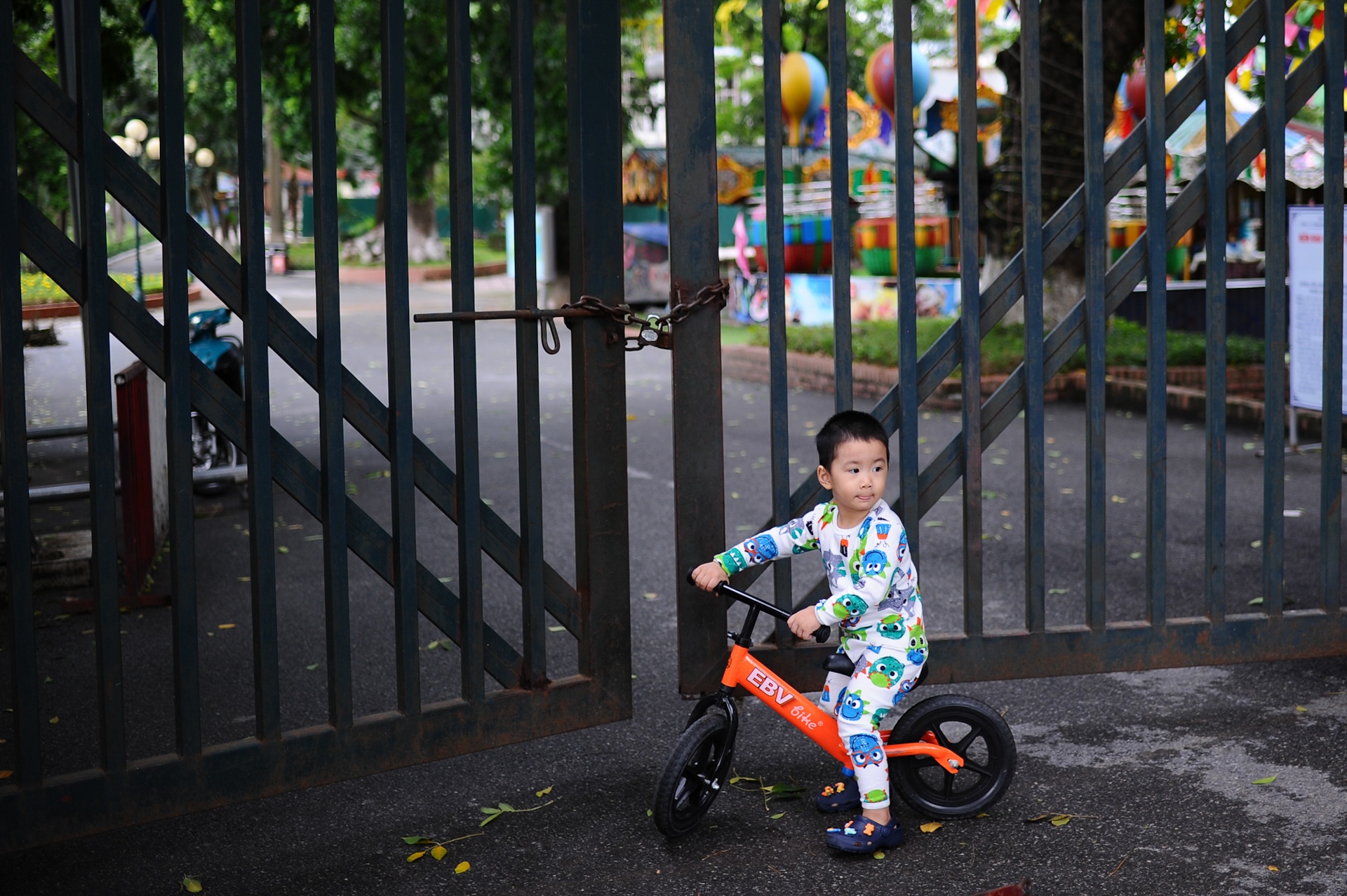 Cong vien o Ha Noi mo cua anh 10