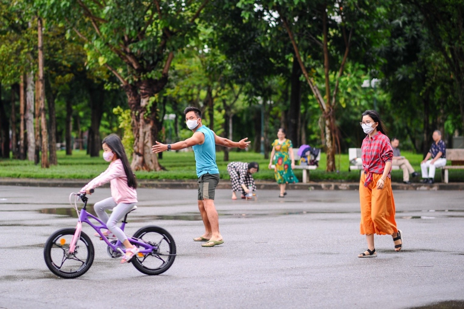 Cong vien o Ha Noi mo cua anh 1