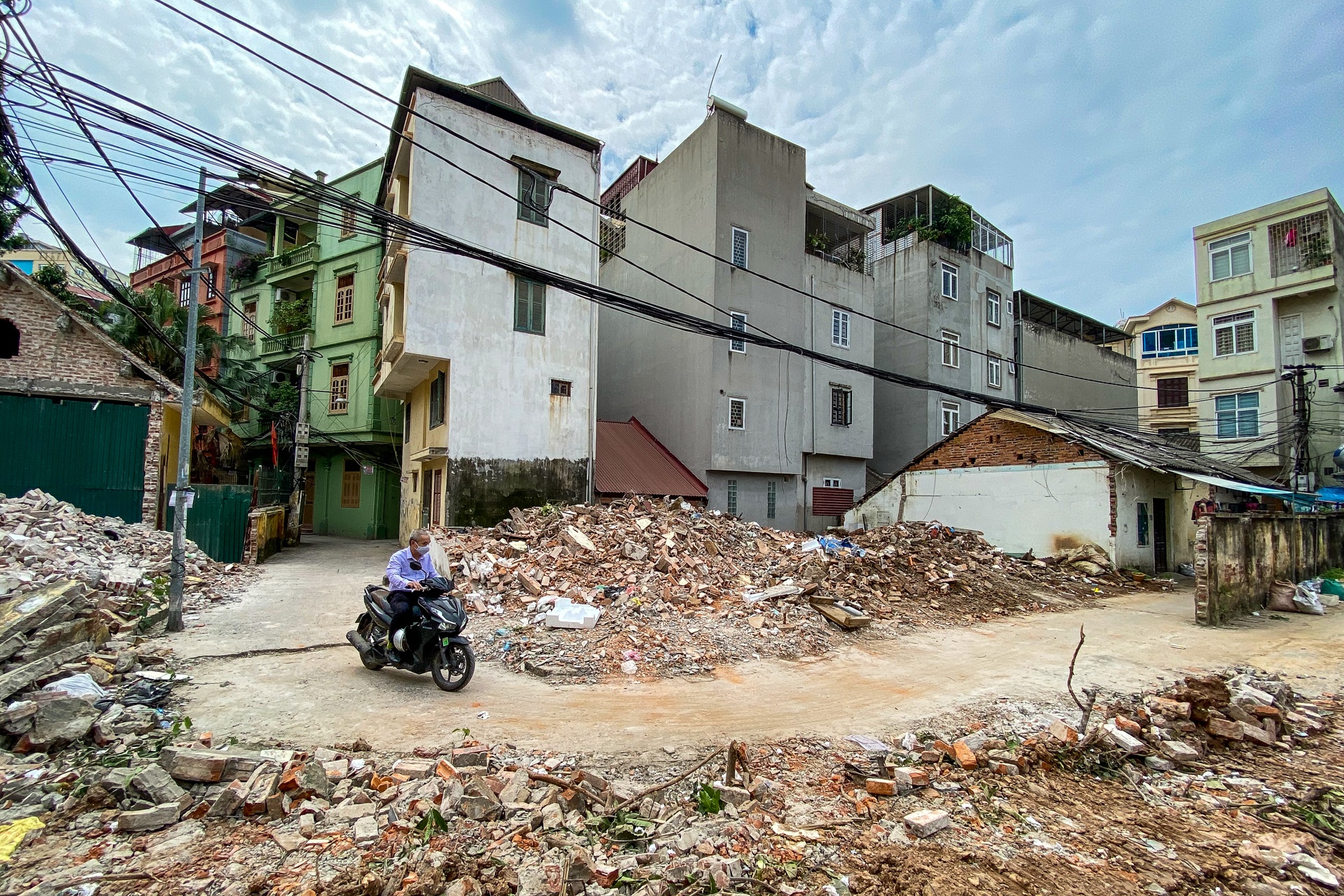 Dien mao duong Huynh Thuc Khang keo dai anh 10