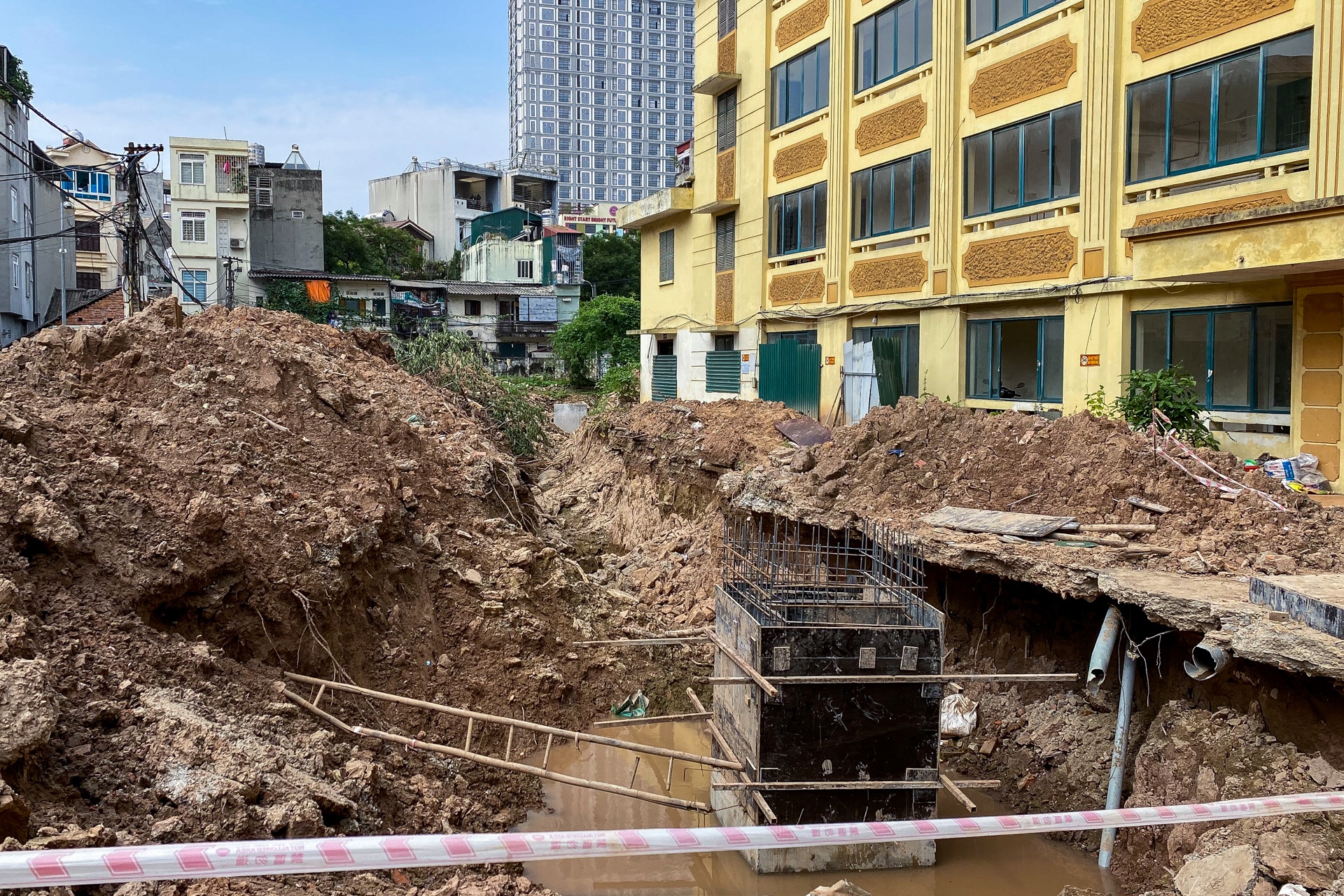 Dien mao duong Huynh Thuc Khang keo dai anh 11