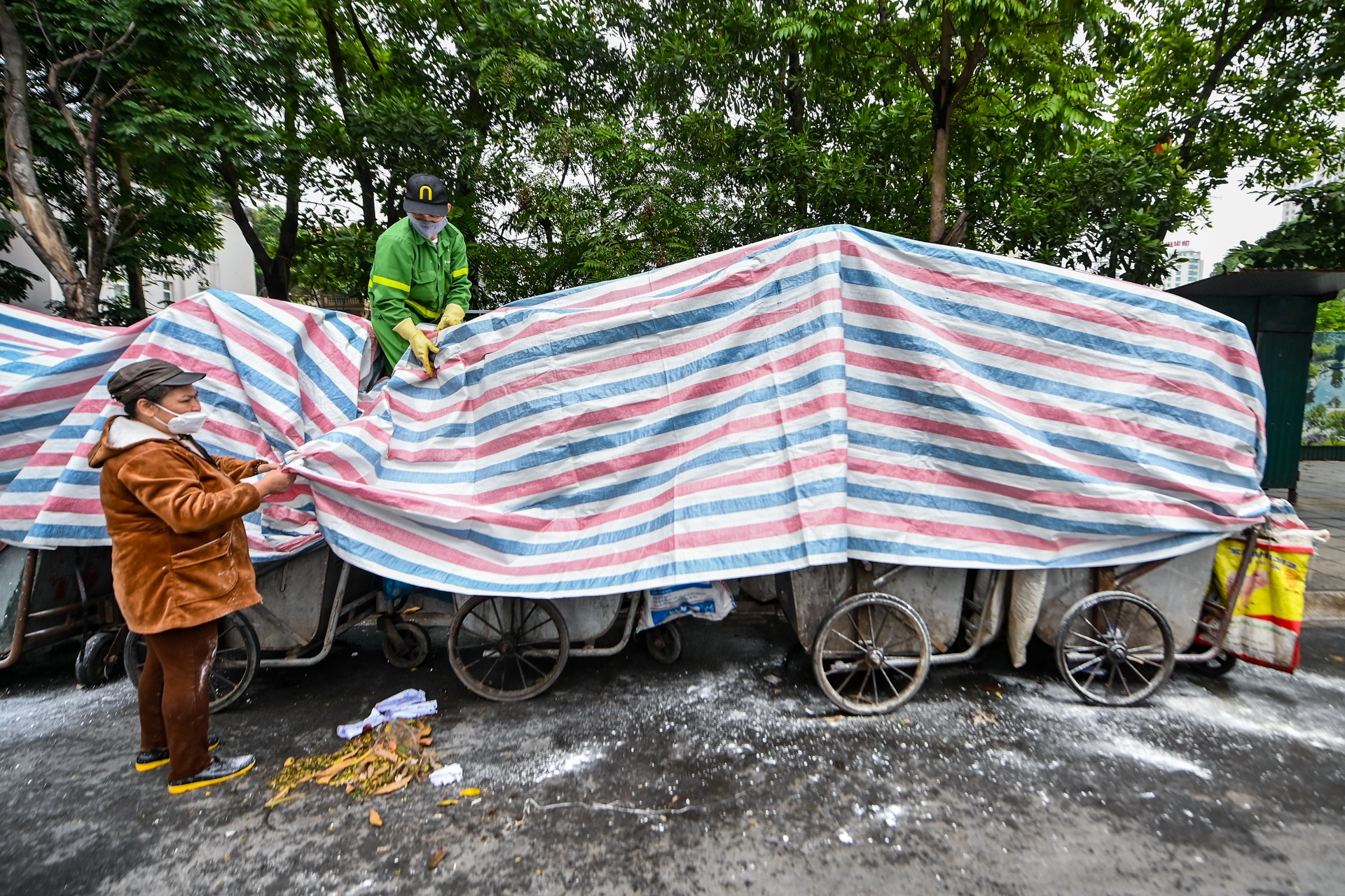 Rac thai sinh hoat un u Ha Noi anh 10