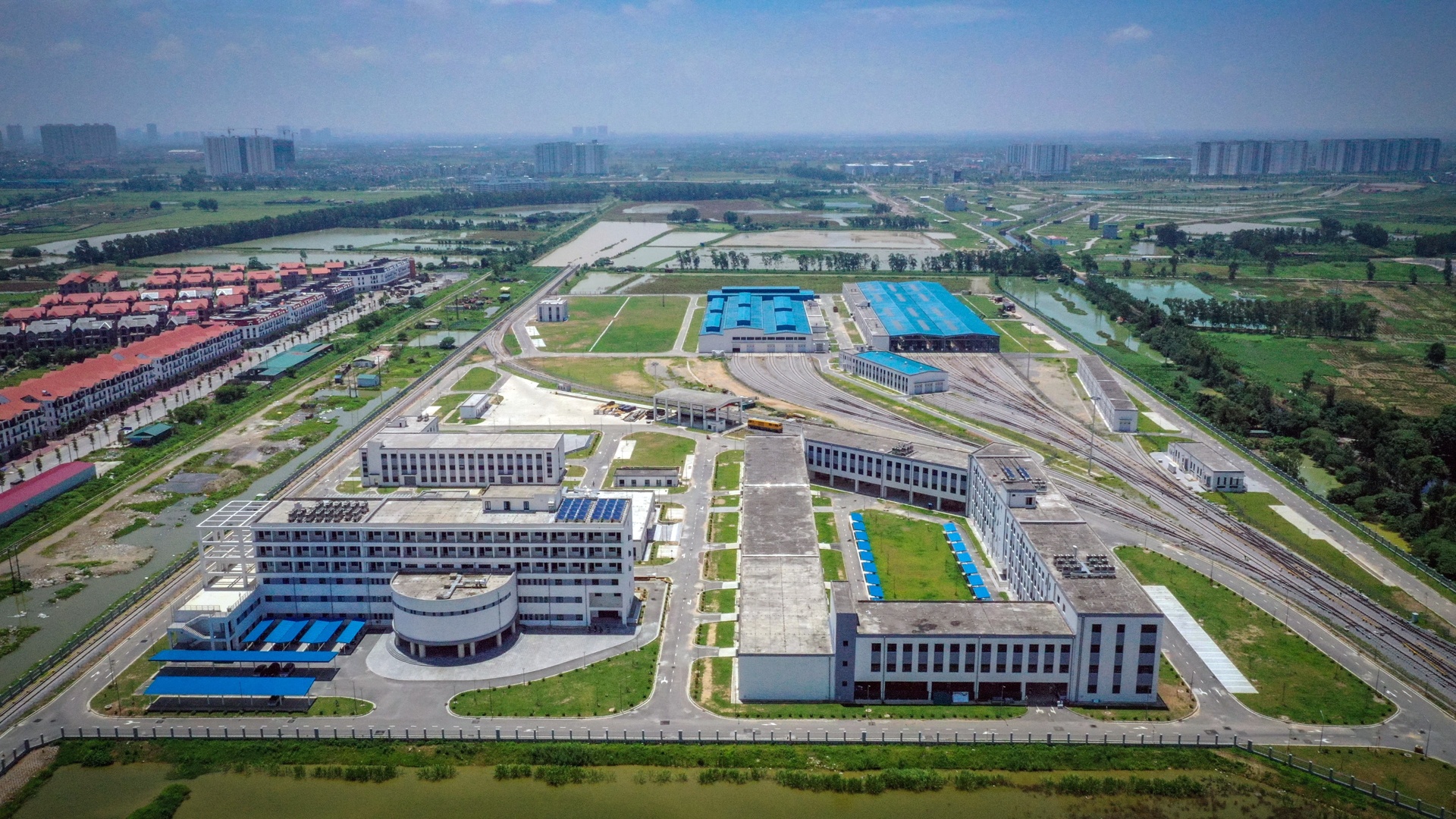 Cuoc hen 10 nam tau Cat Linh - Ha Dong anh 15