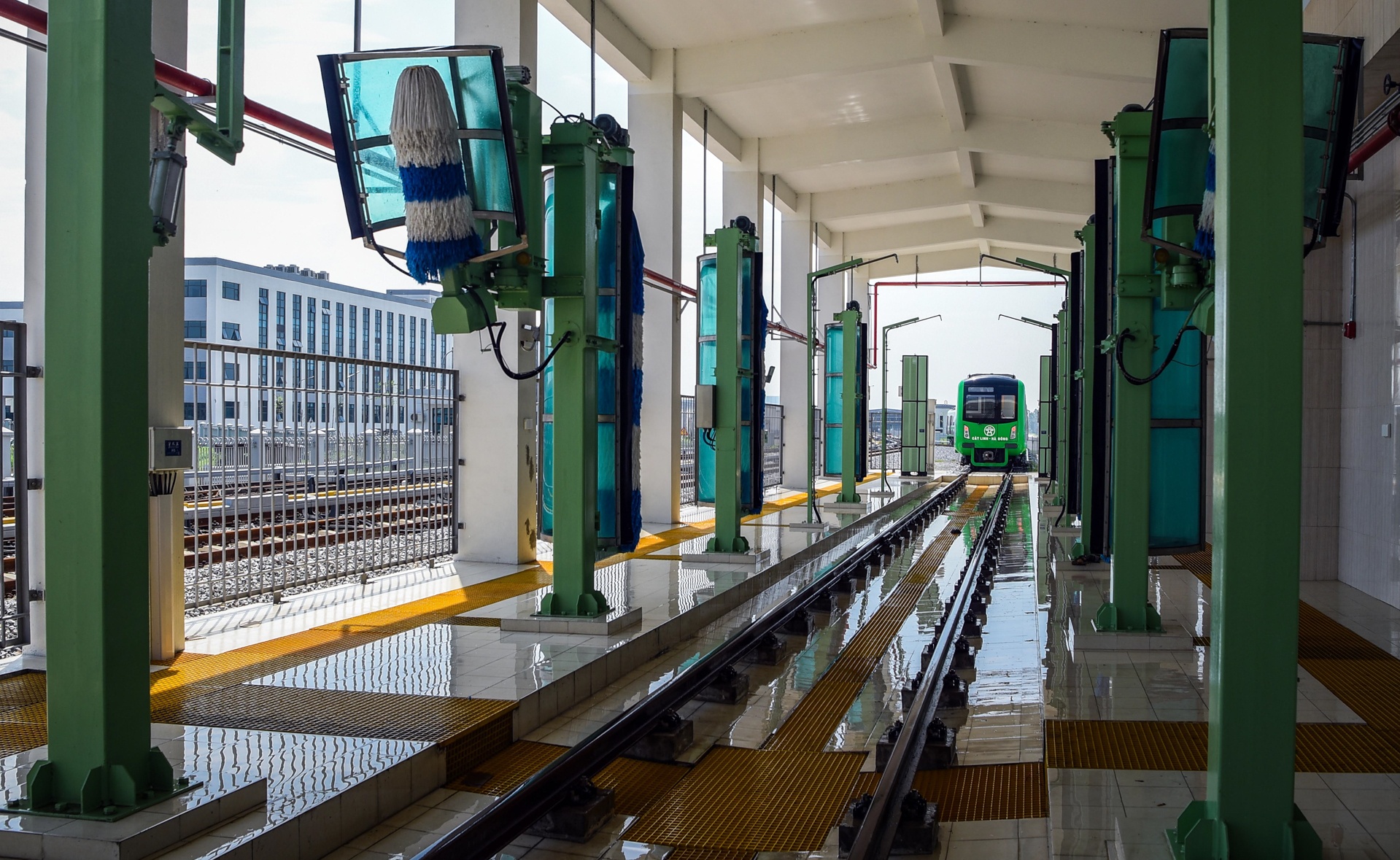 Cuộc hẹn 10 năm tàu Cát Linh - Hà Đông ảnh 17 Cuoc hen 10 nam tau Cat Linh - Ha Dong anh 17