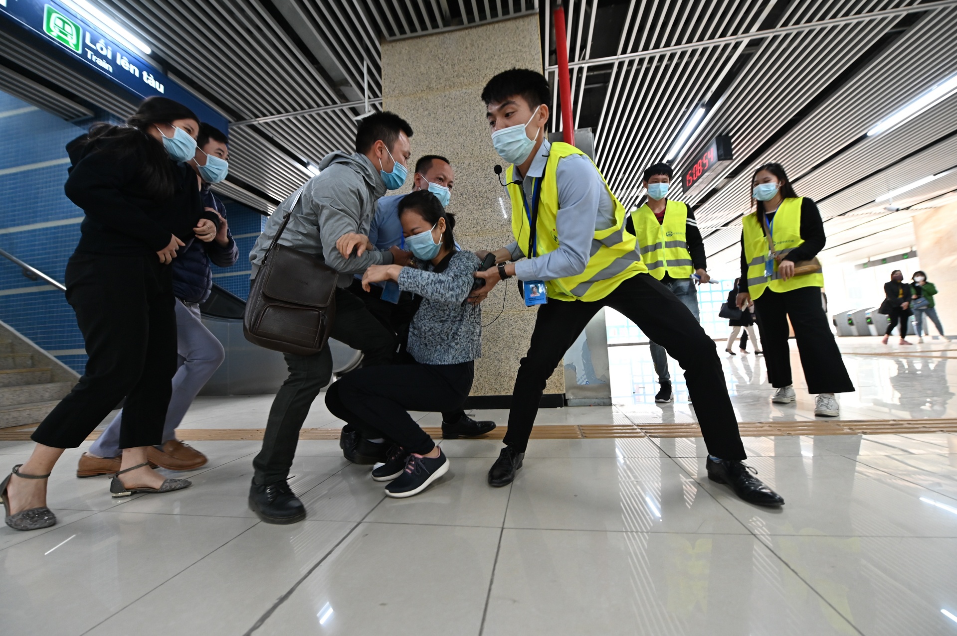 Cuộc hẹn 10 năm tàu Cát Linh - Hà Đông ảnh 27 Cuoc hen 10 nam tau Cat Linh - Ha Dong anh 27