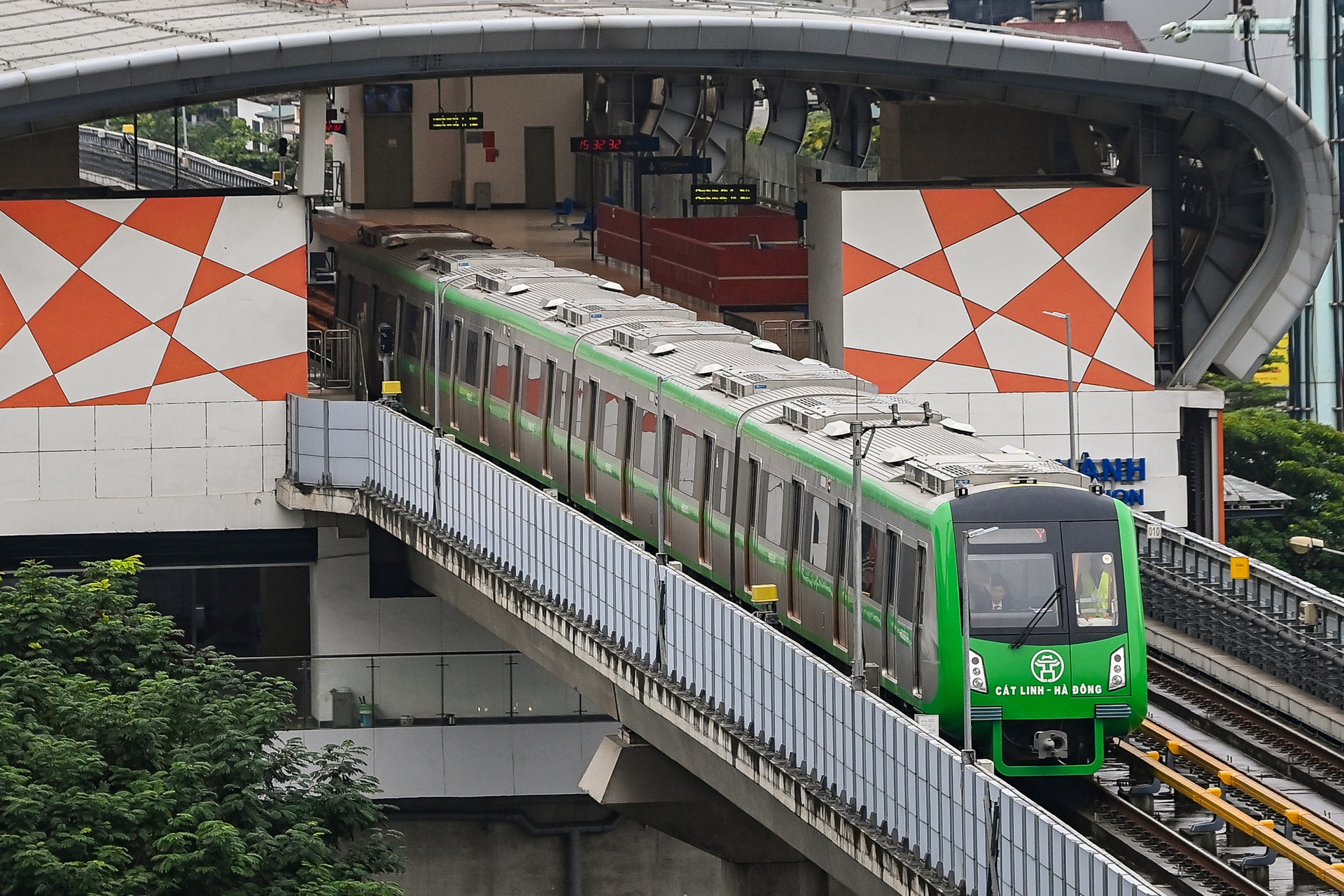 Cuộc hẹn 10 năm tàu Cát Linh - Hà Đông ảnh 31 Cuoc hen 10 nam tau Cat Linh - Ha Dong anh 31