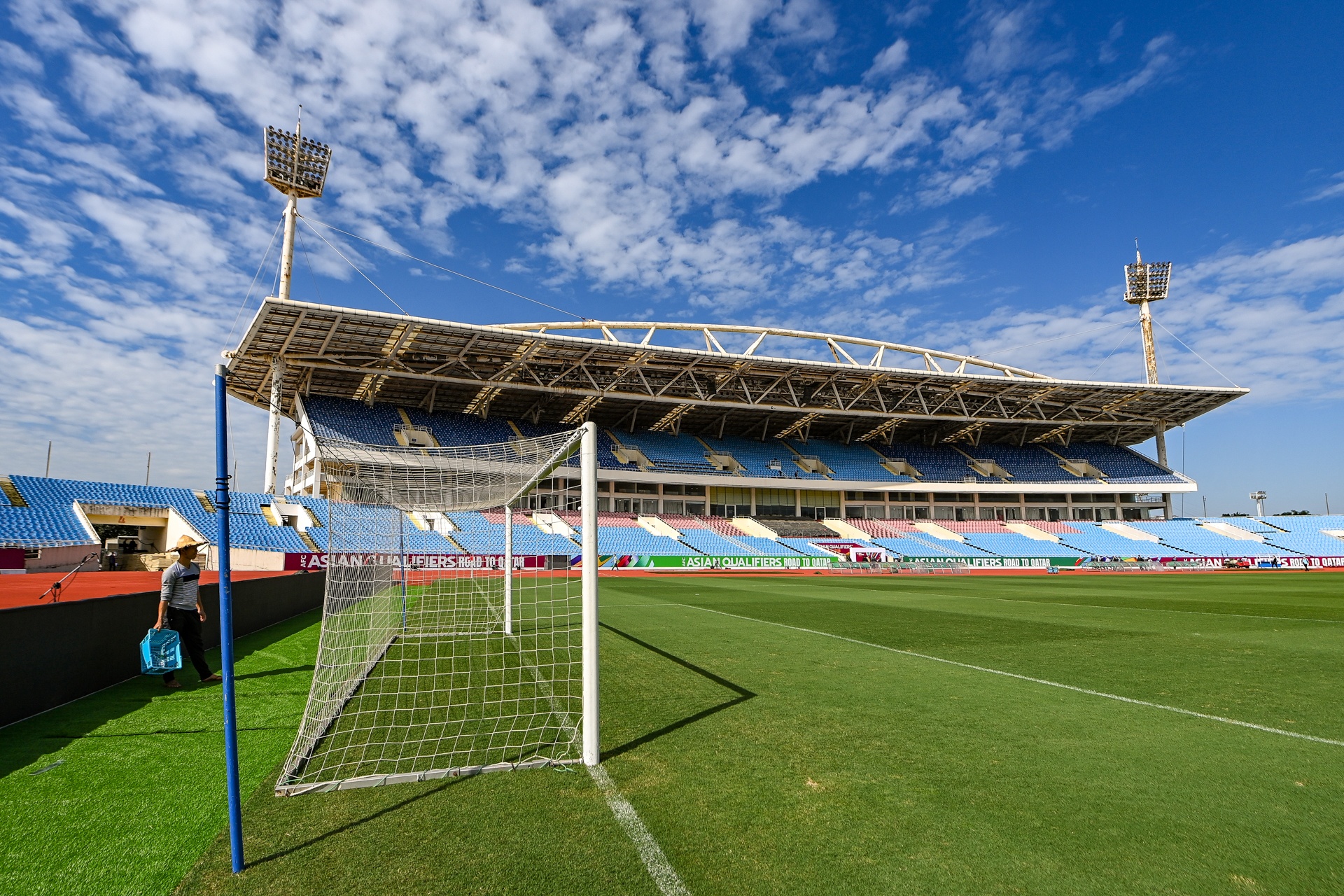 Dien mao moi cua san My Dinh anh 14