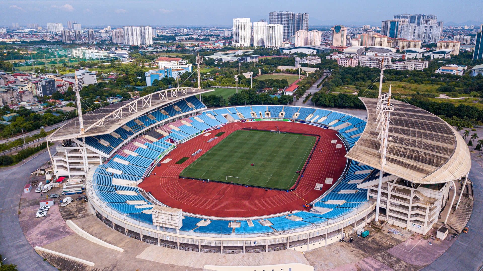 Dien mao moi cua san My Dinh anh 1