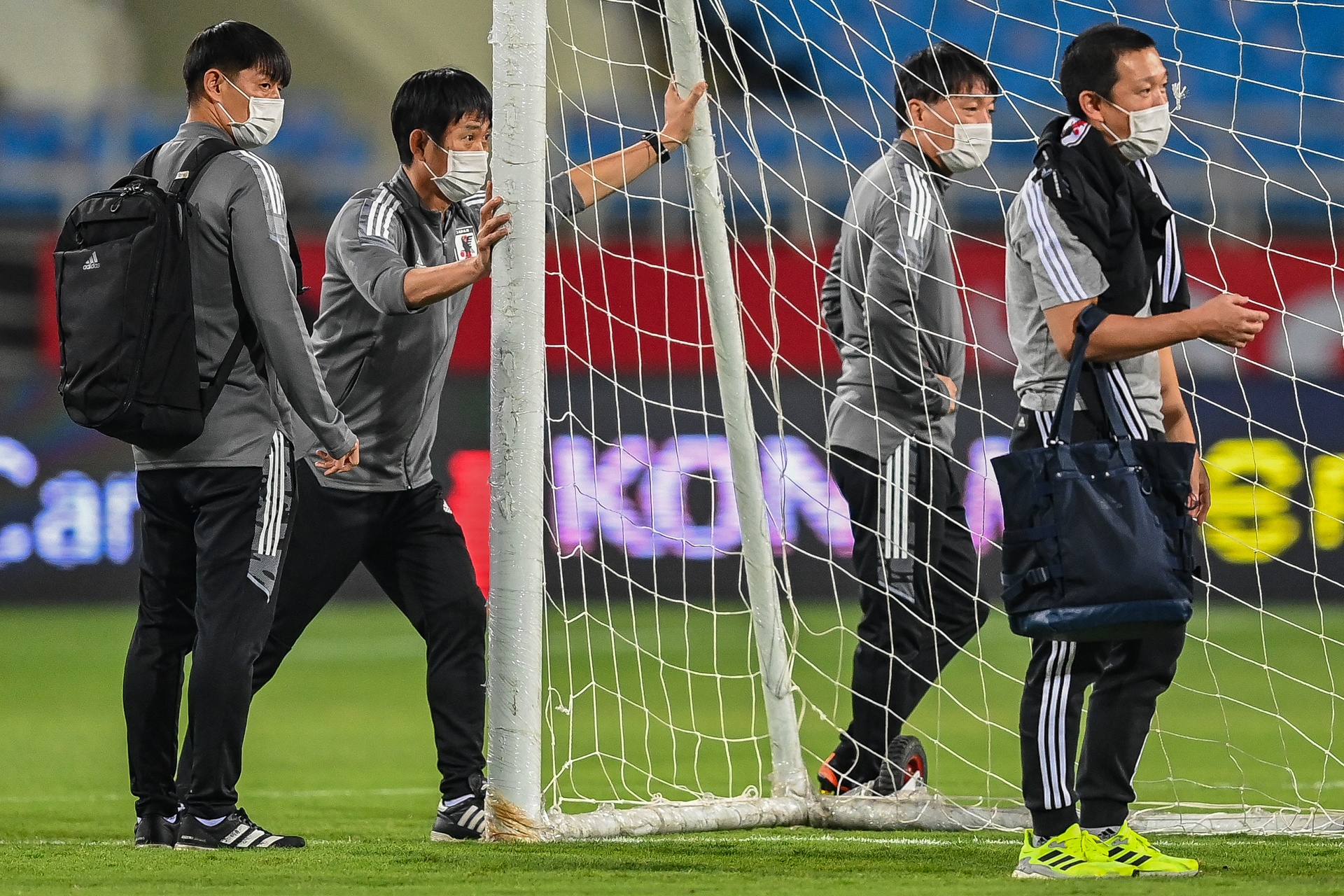 Doi tuyen Nhat Ban luyen tap anh 2