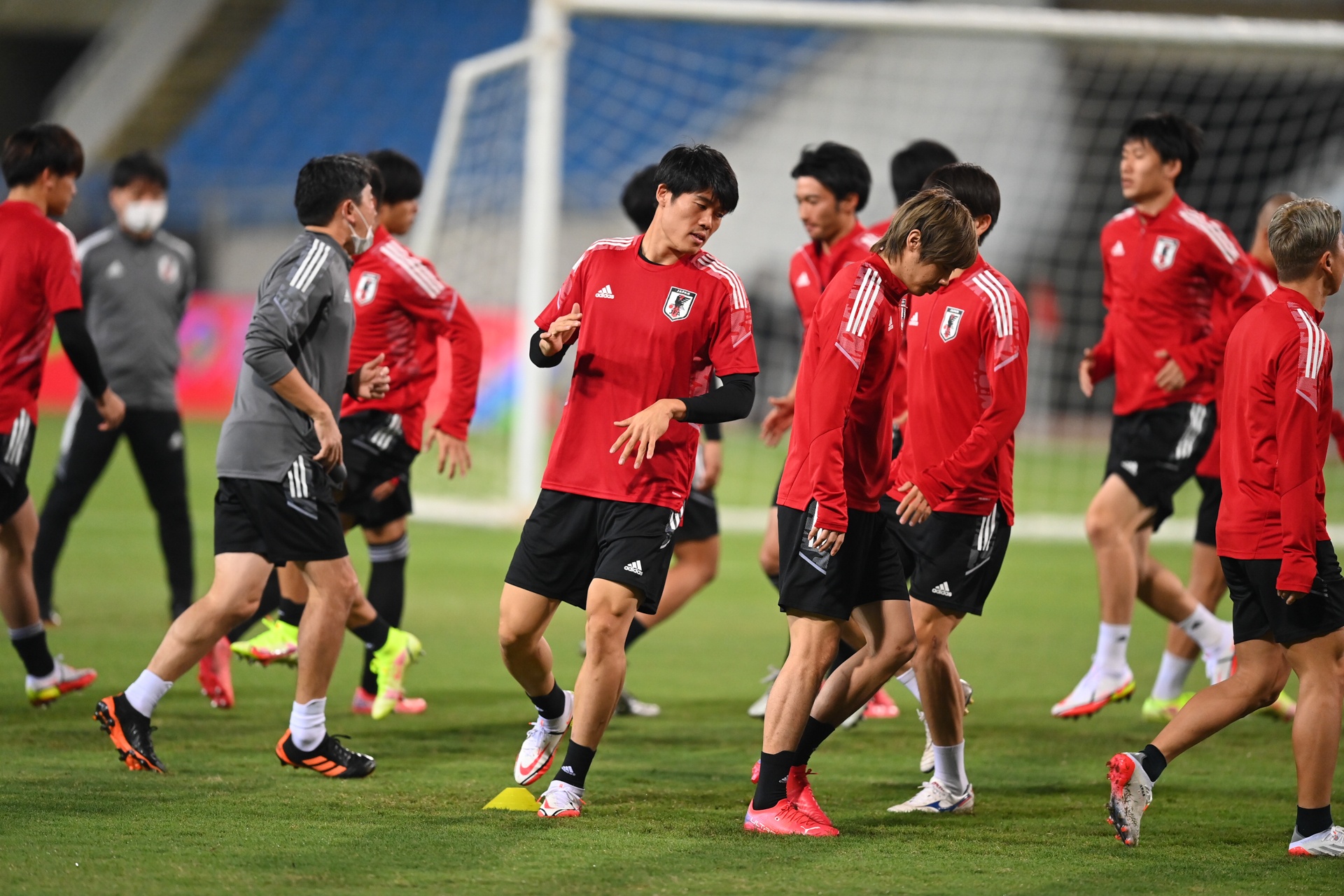 Doi tuyen Nhat Ban luyen tap anh 5